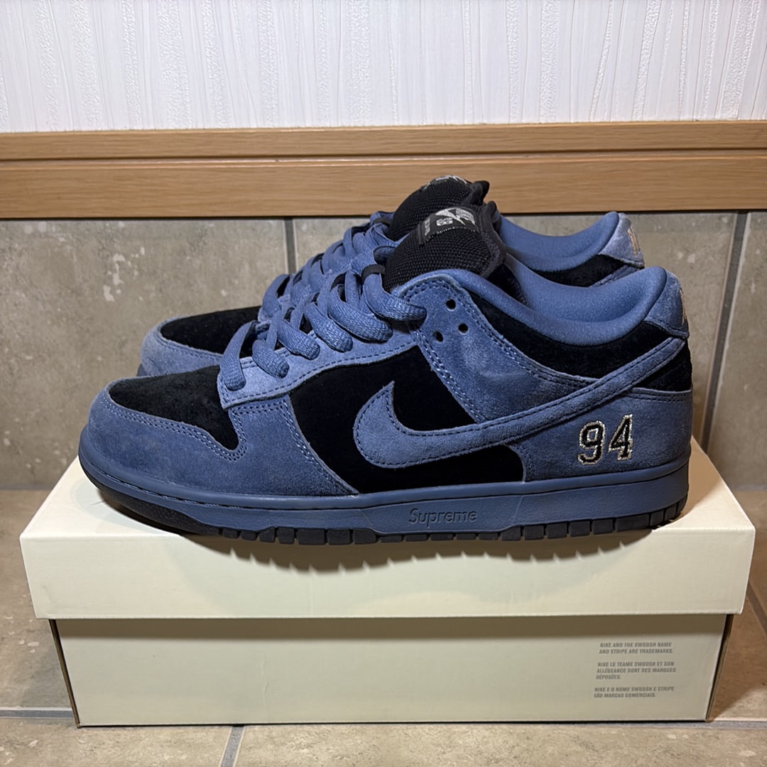 Supreme × Nike SB Dunk Low "Ocean Fog" (North America Exclusive) (25FW Week2)