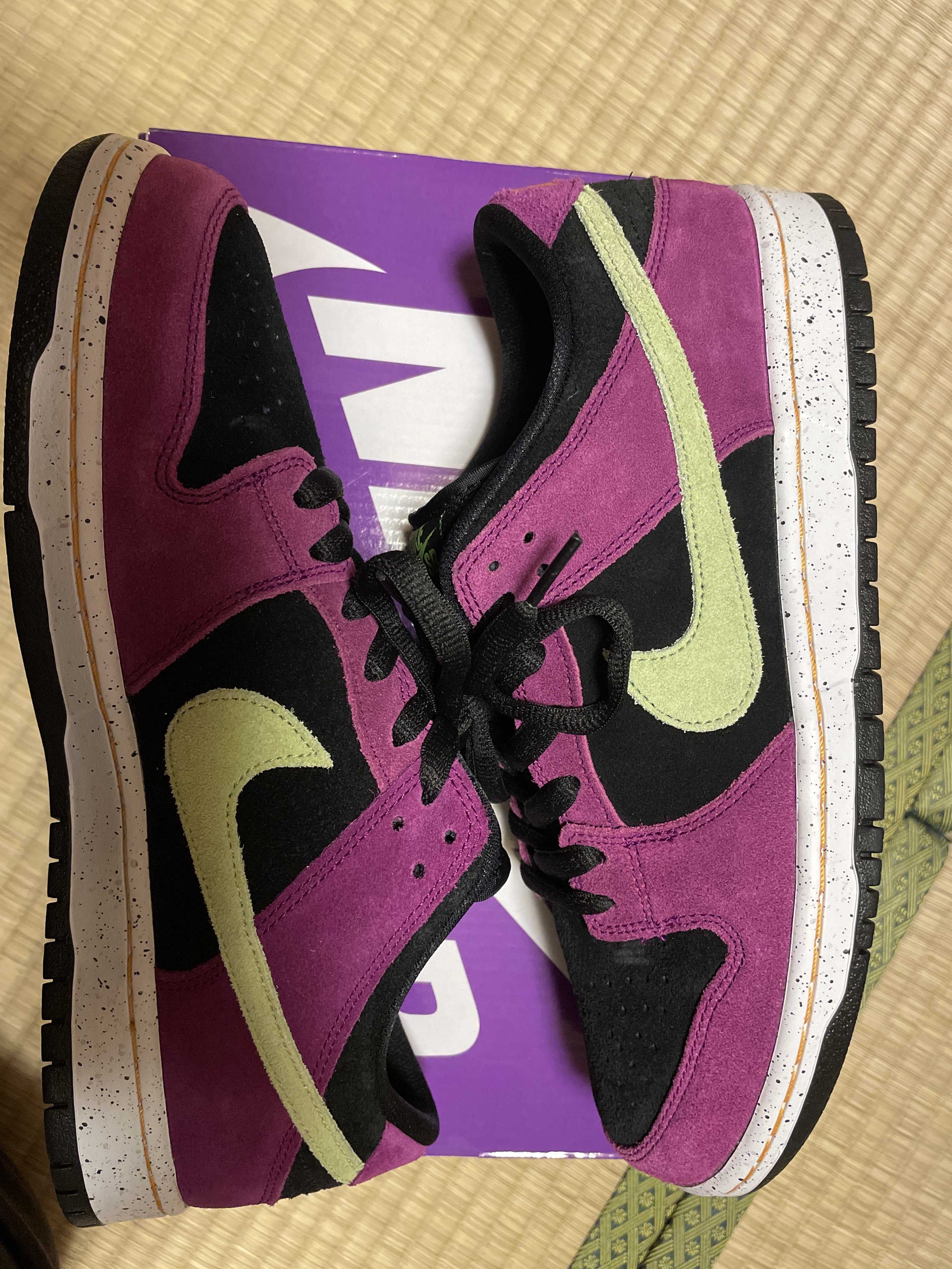 Nike SB Dunk Low "Red Plum"