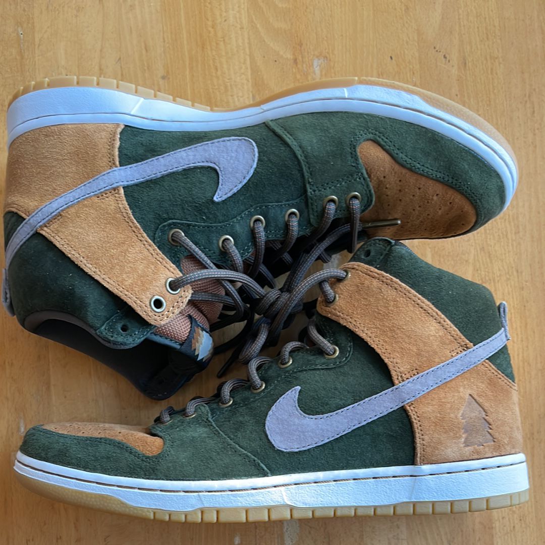 HOMEGROWN × Nike Dunk High PRM HG QS "Sequoia"