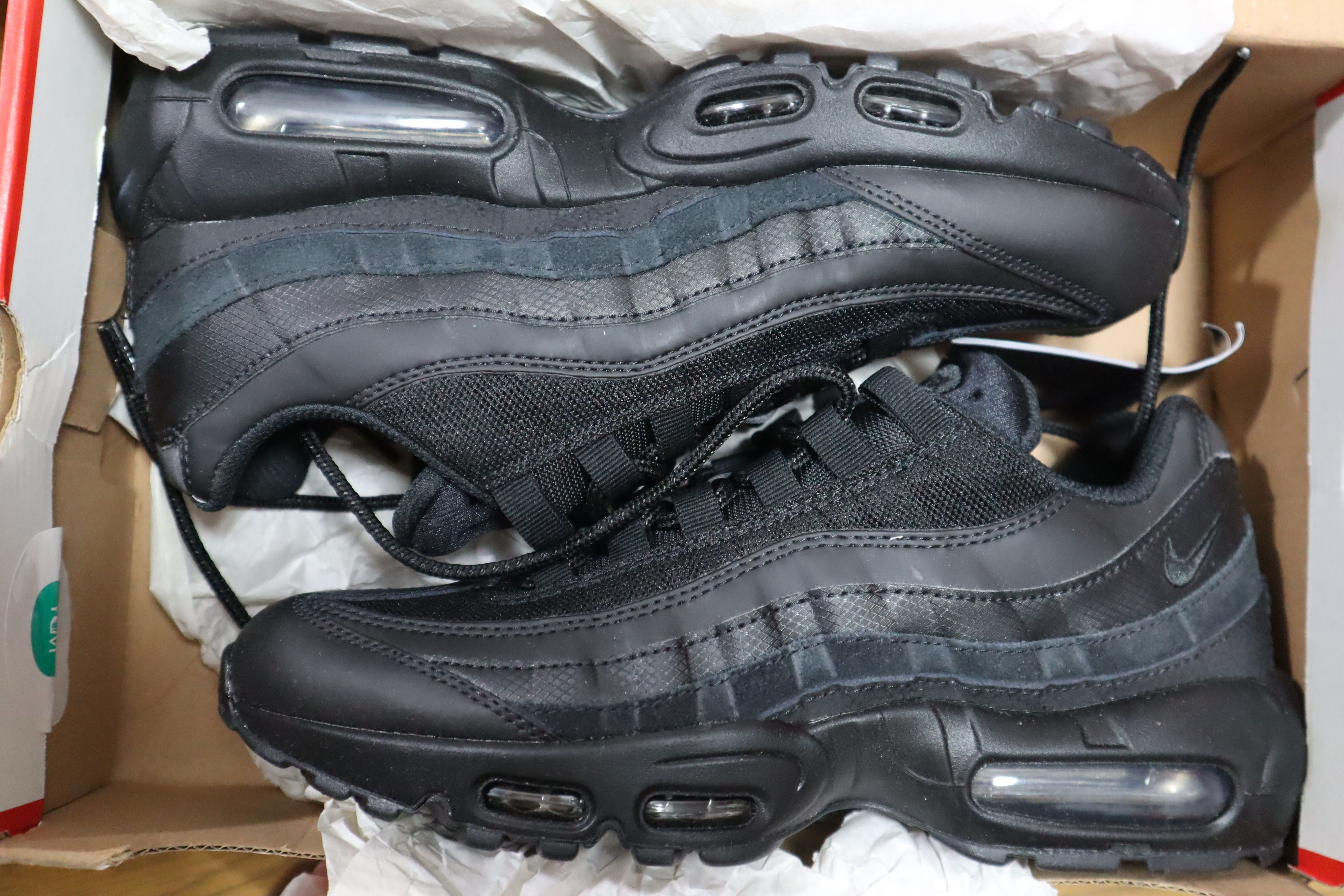 Nike Air Max 95 Essential "Black/Dark Grey/Black"