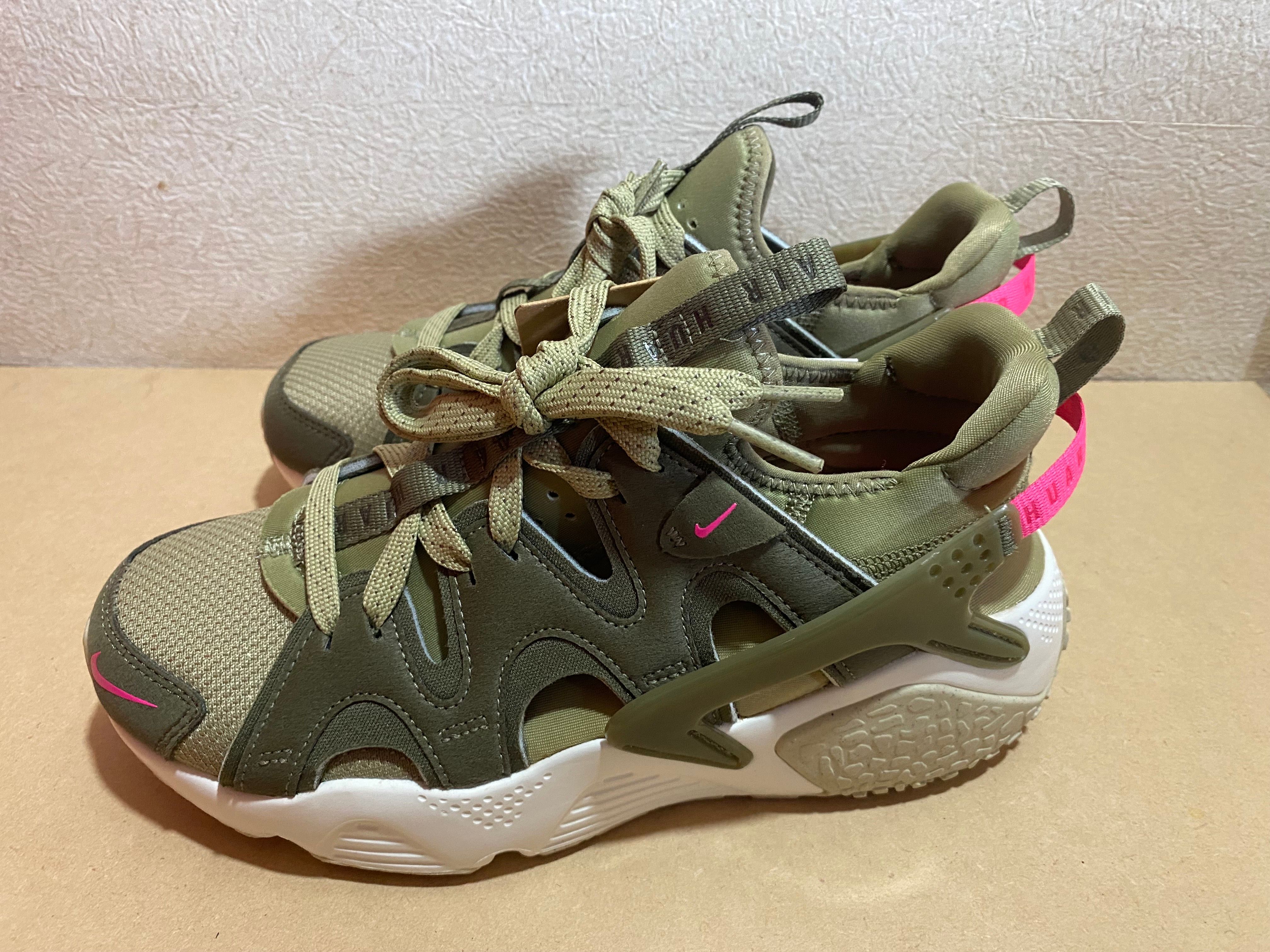 Nike Women's Air Huarache Craft "Medium Olive/Neutral Olive/Hyper Pink"
