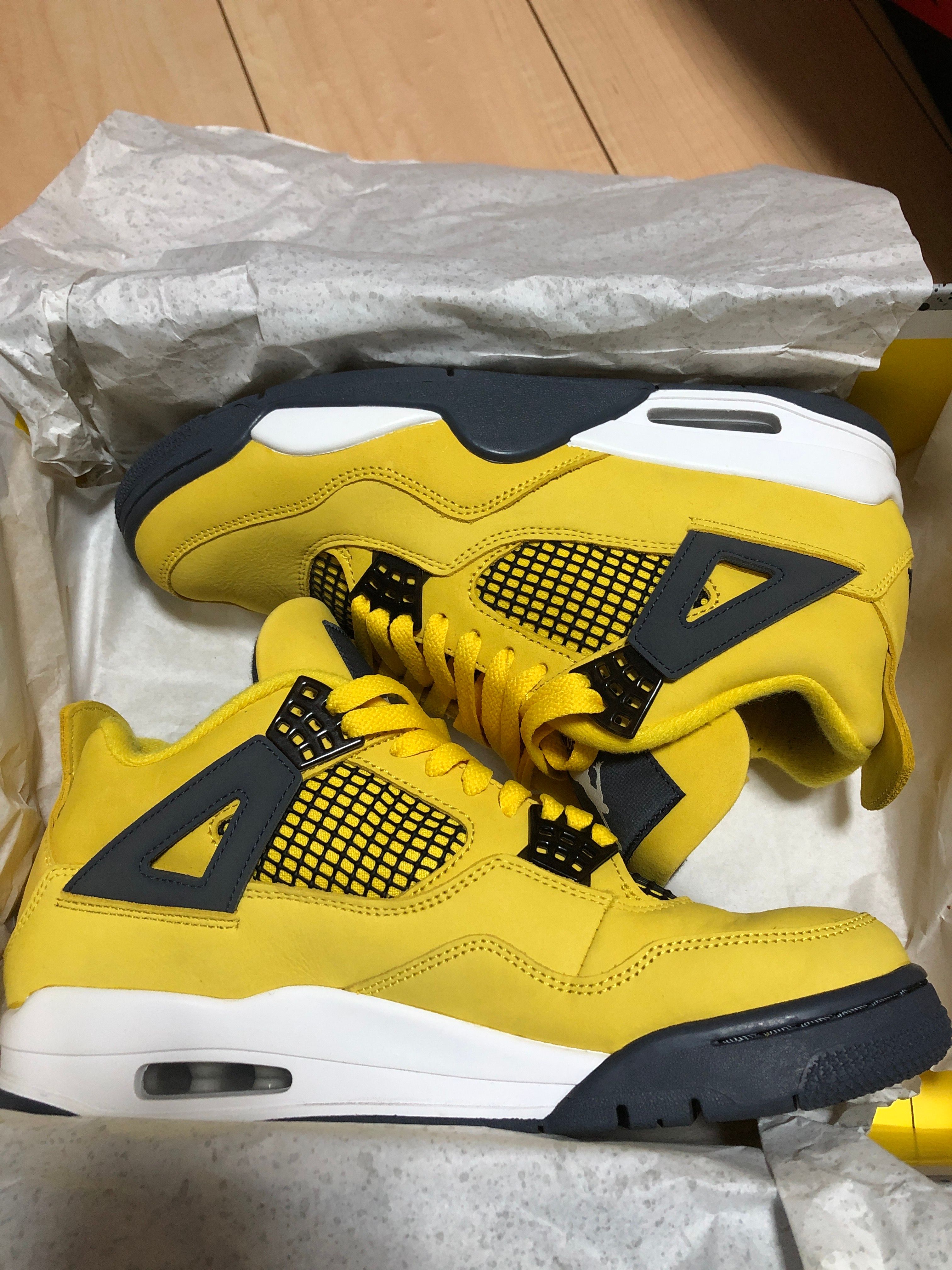 Nike Air Jordan 4 "Tour Yellow"