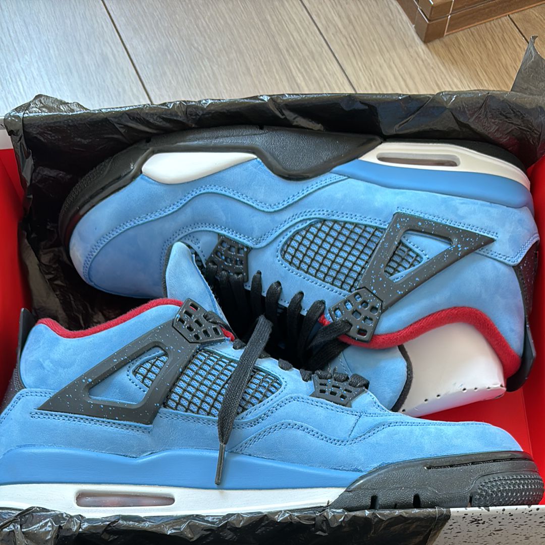 Travis Scott × Nike Air Jordan 4 Retro Cactus Jack "University Blue"