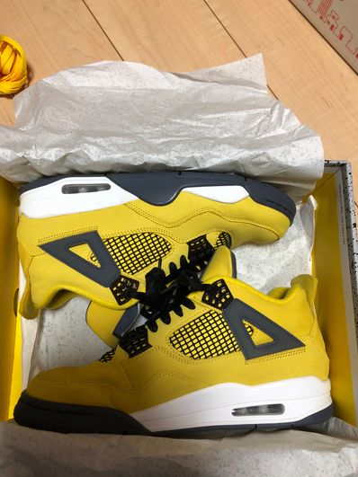 Nike Air Jordan 4 "Tour Yellow"
