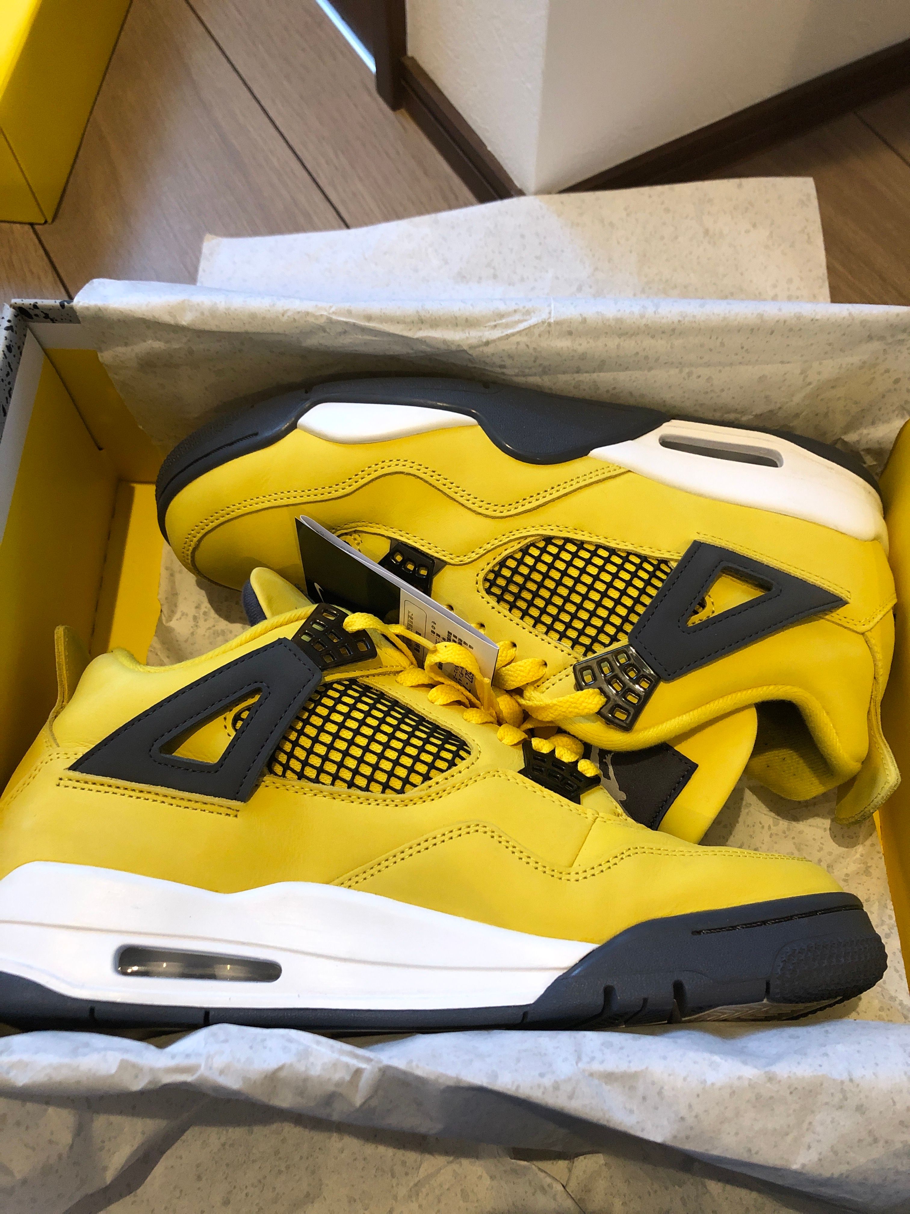 Nike Air Jordan 4 "Tour Yellow"