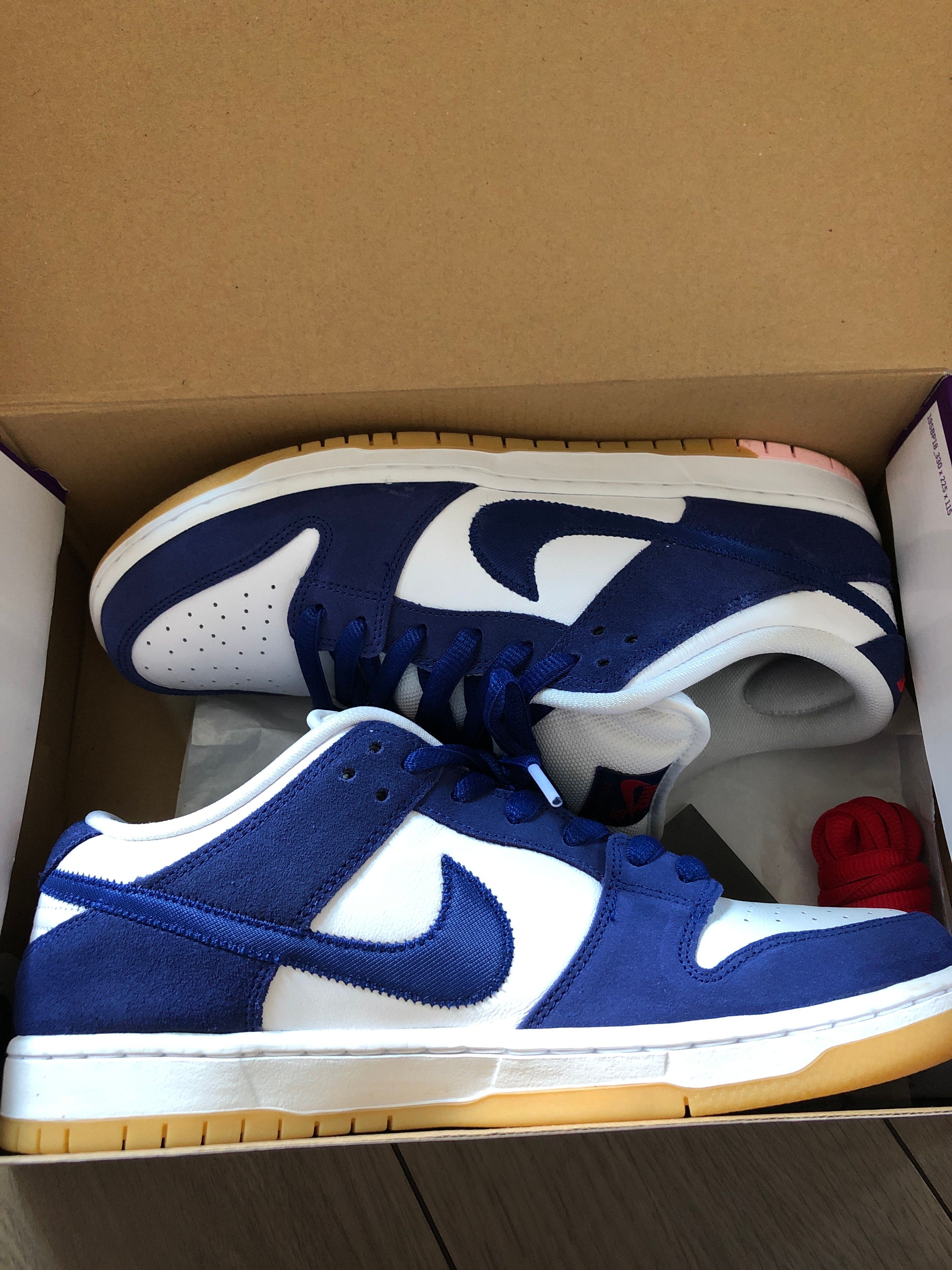 Nike SB Dunk Low "Los Angeles Dodgers/Deep Royal Blue"