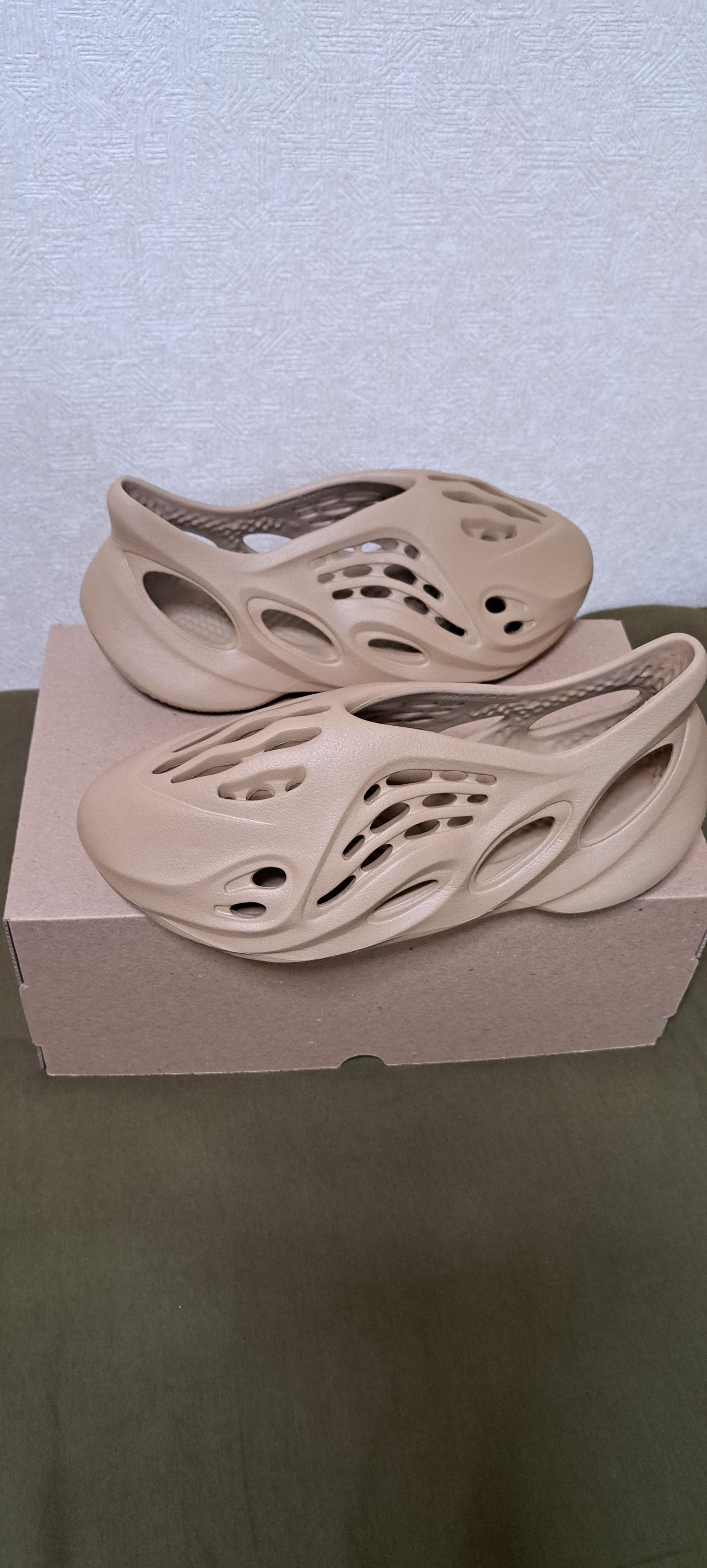 adidas YEEZY Foam Runner "Ochre"