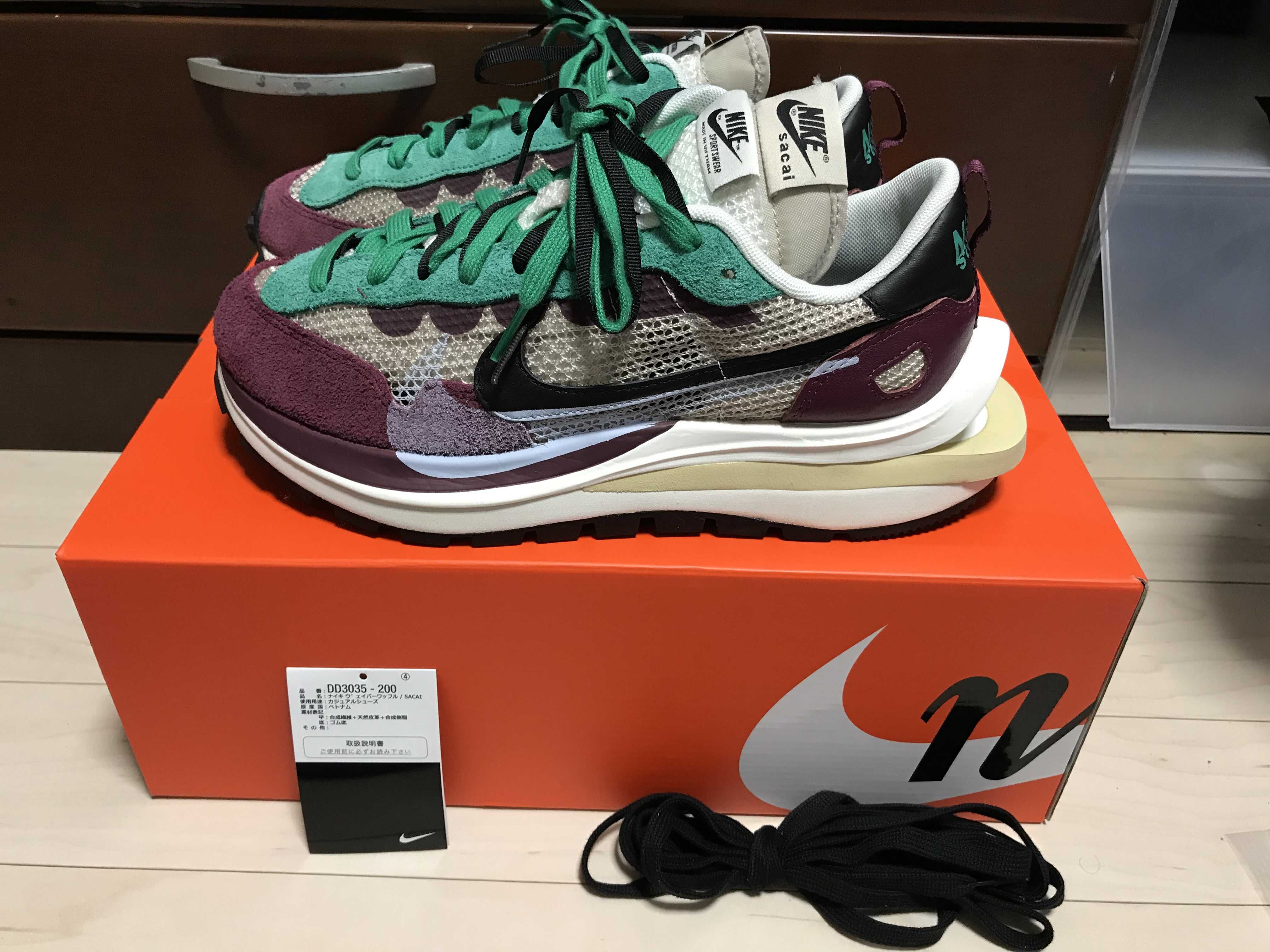 sacai × Nike Vapor Waffle "String/Red/Green"