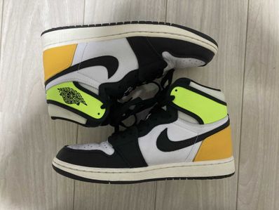 Nike Air Jordan 1 High OG "Volt Gold"