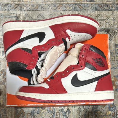 Nike Air Jordan 1 High OG "Lost & Found/Chicago"