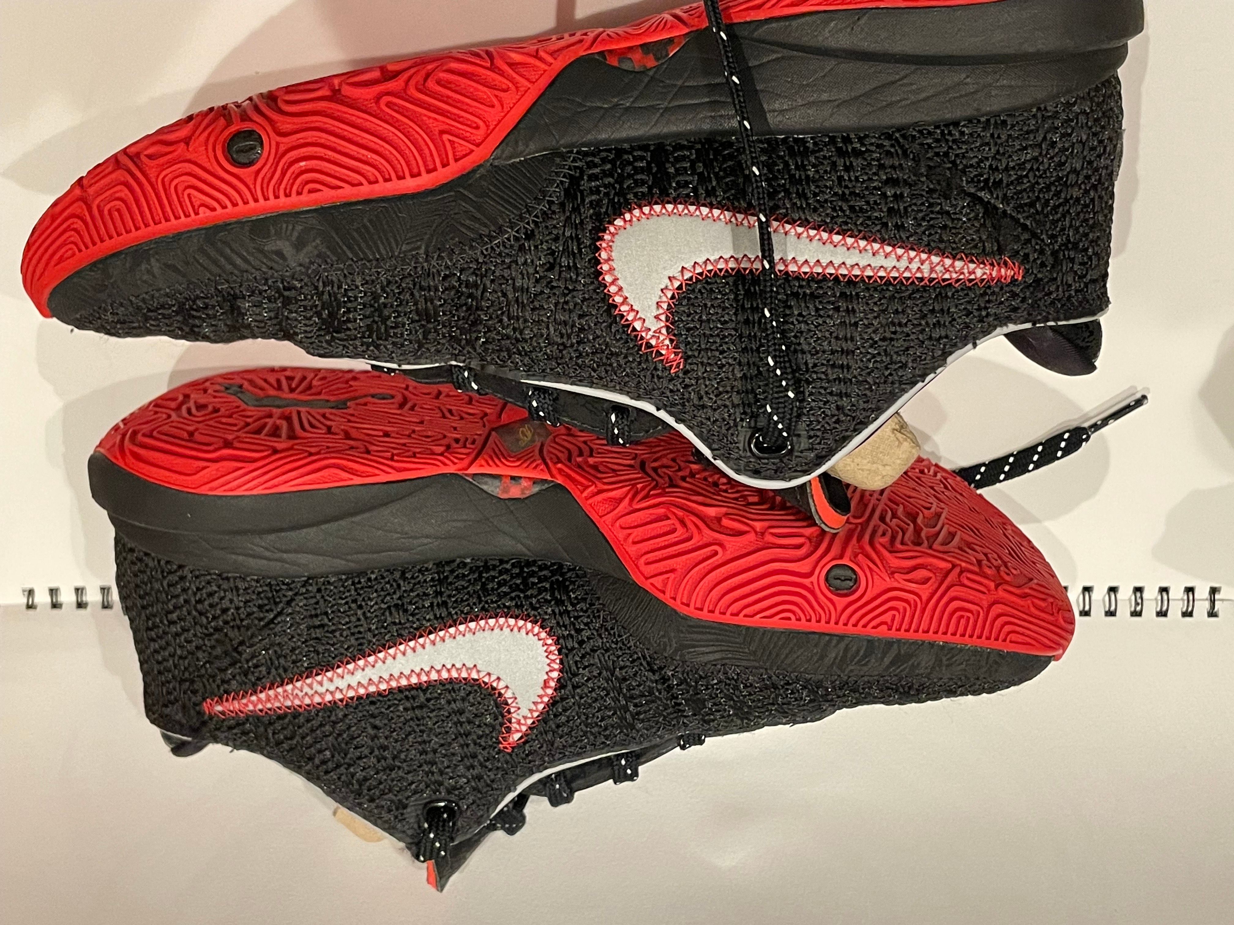 Nike LeBron 20 "Black/University Red"