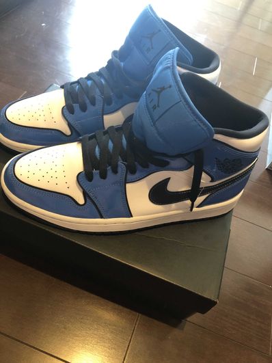 Nike Air Jordan 1 Mid SE "Signal Blue"