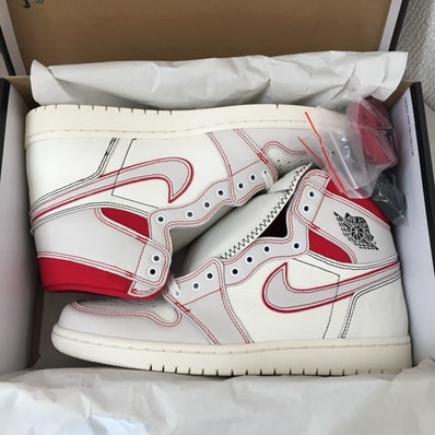 Nike Air Jordan 1 Retro High OG "Sail/University Red"