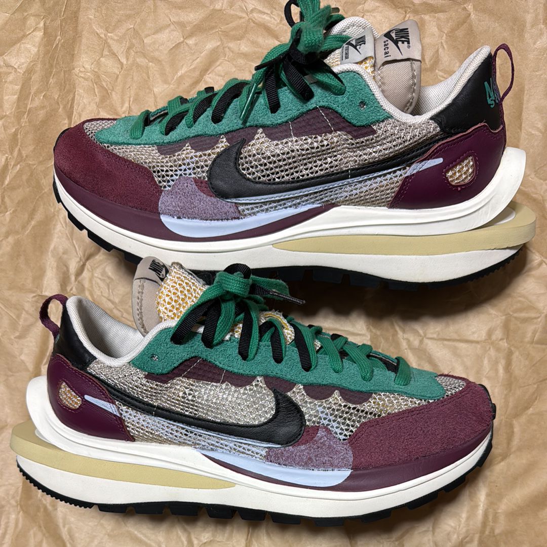 sacai × Nike Vapor Waffle "String/Red/Green"