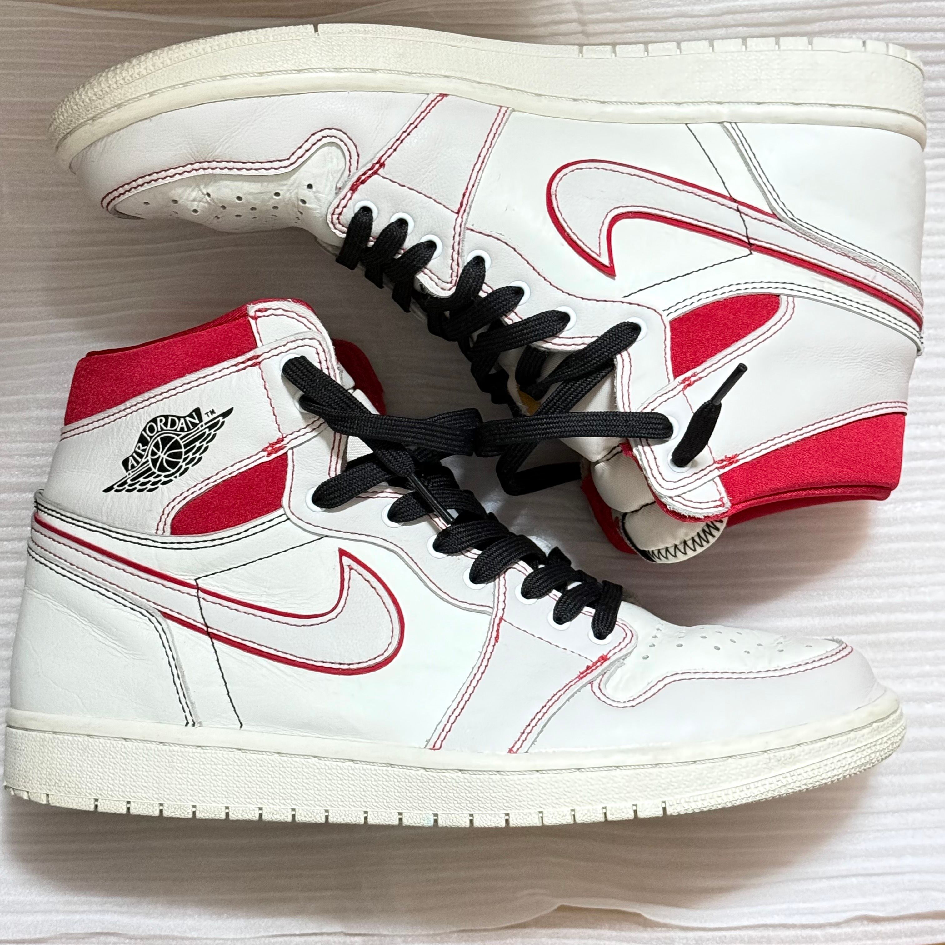 Nike Air Jordan 1 Retro High OG "Sail/University Red"