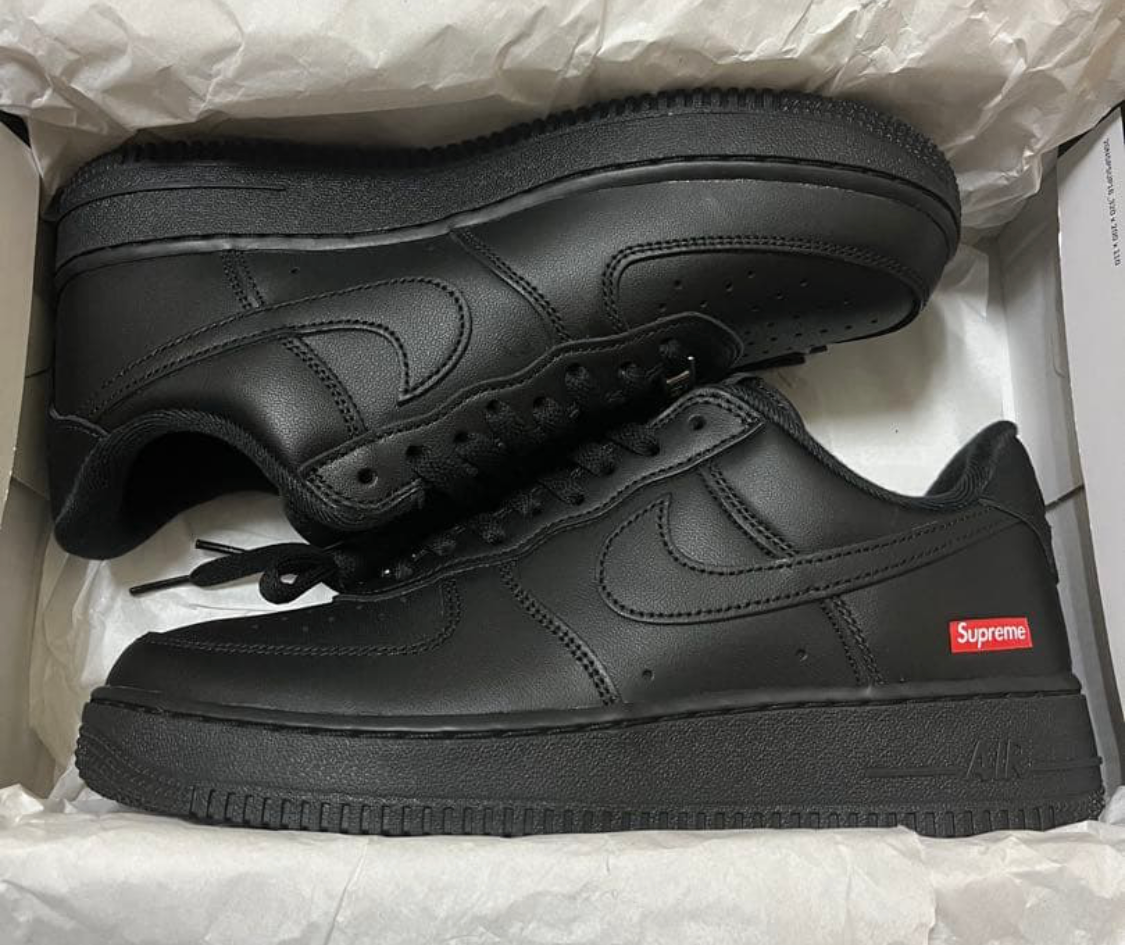 Supreme × Nike Air Force 1 Low "Black"