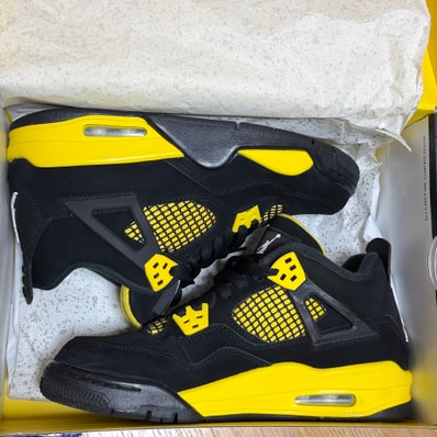 Nike GS Air Jordan 4 Retro "Thunder"(2023)