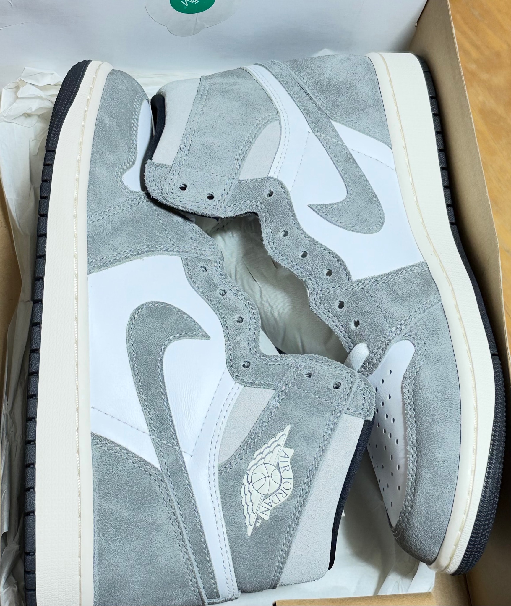 Nike Air Jordan 1 Retro High OG "Black and Smoke Grey"