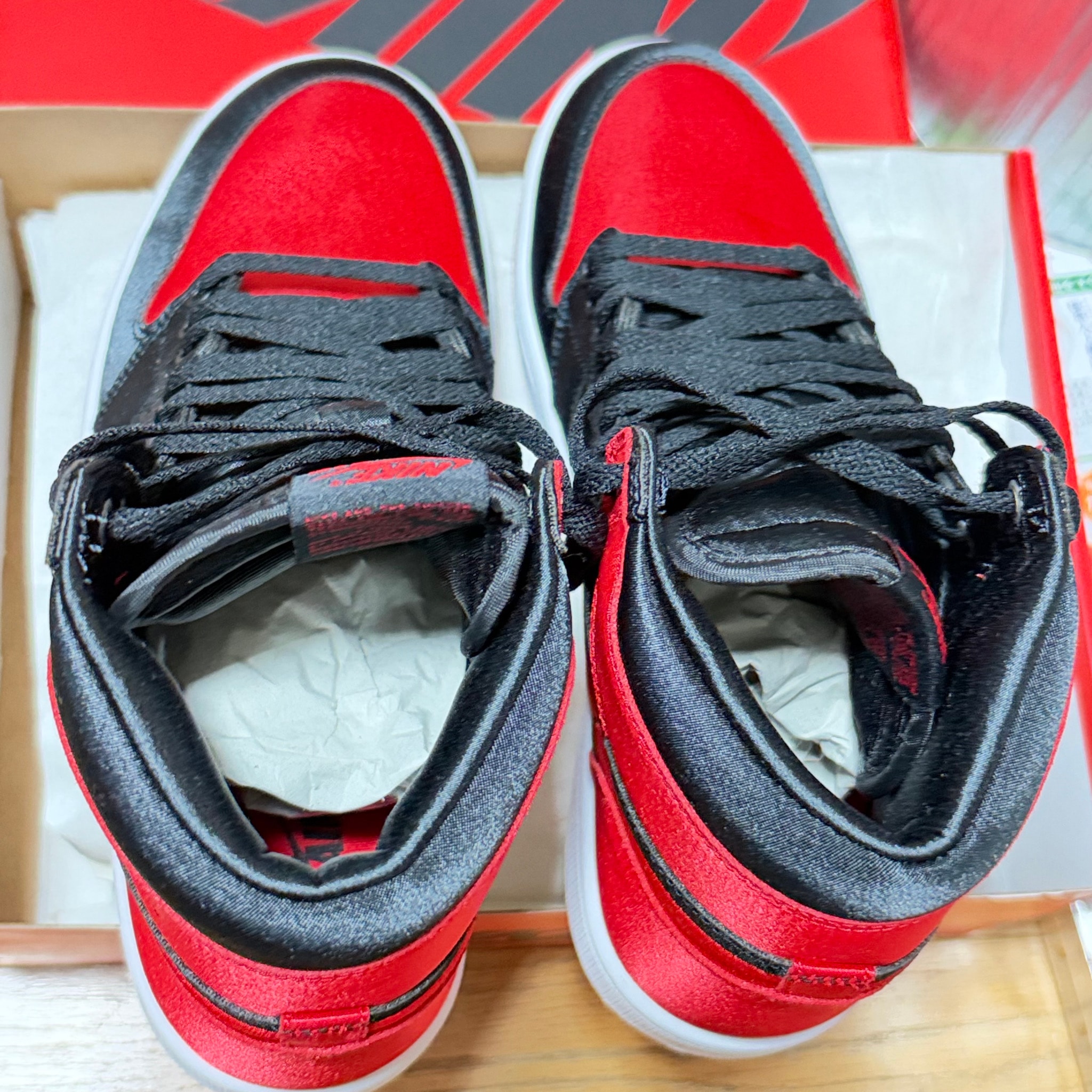 Nike Women's Air Jordan 1 Retro High OG "Satin Bred"