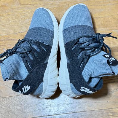KITH Ronnie Fieg × adidas Tubular Doom "Just Us"