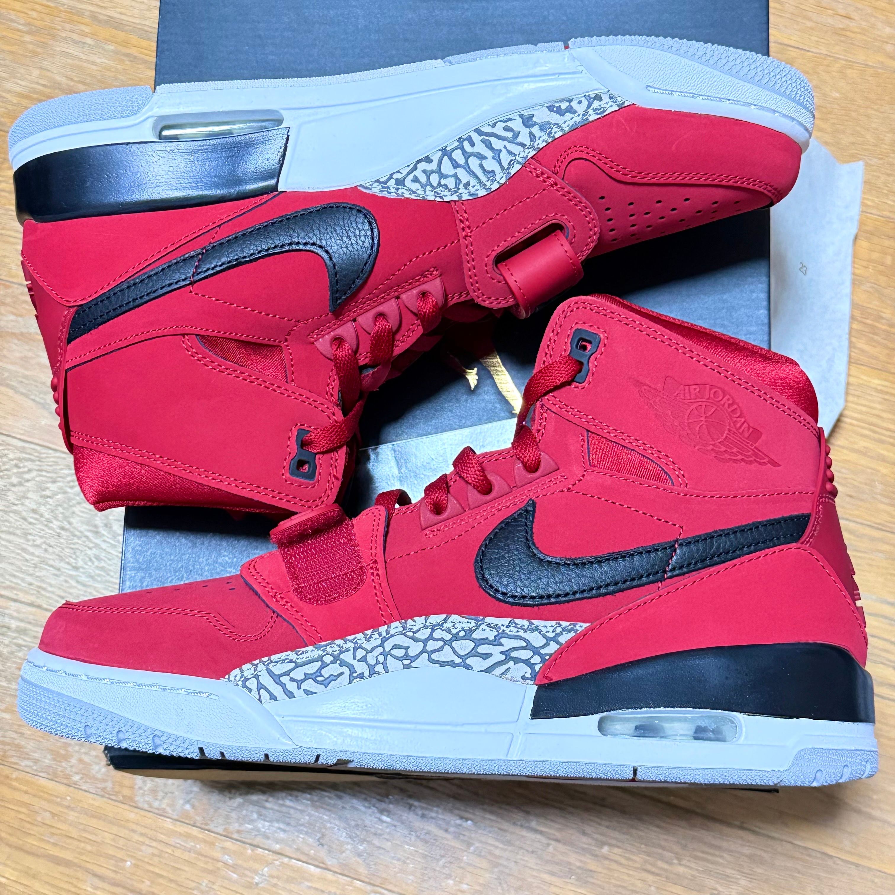 NIKE JORDAN LEGACY 312 "VARSITY RED"