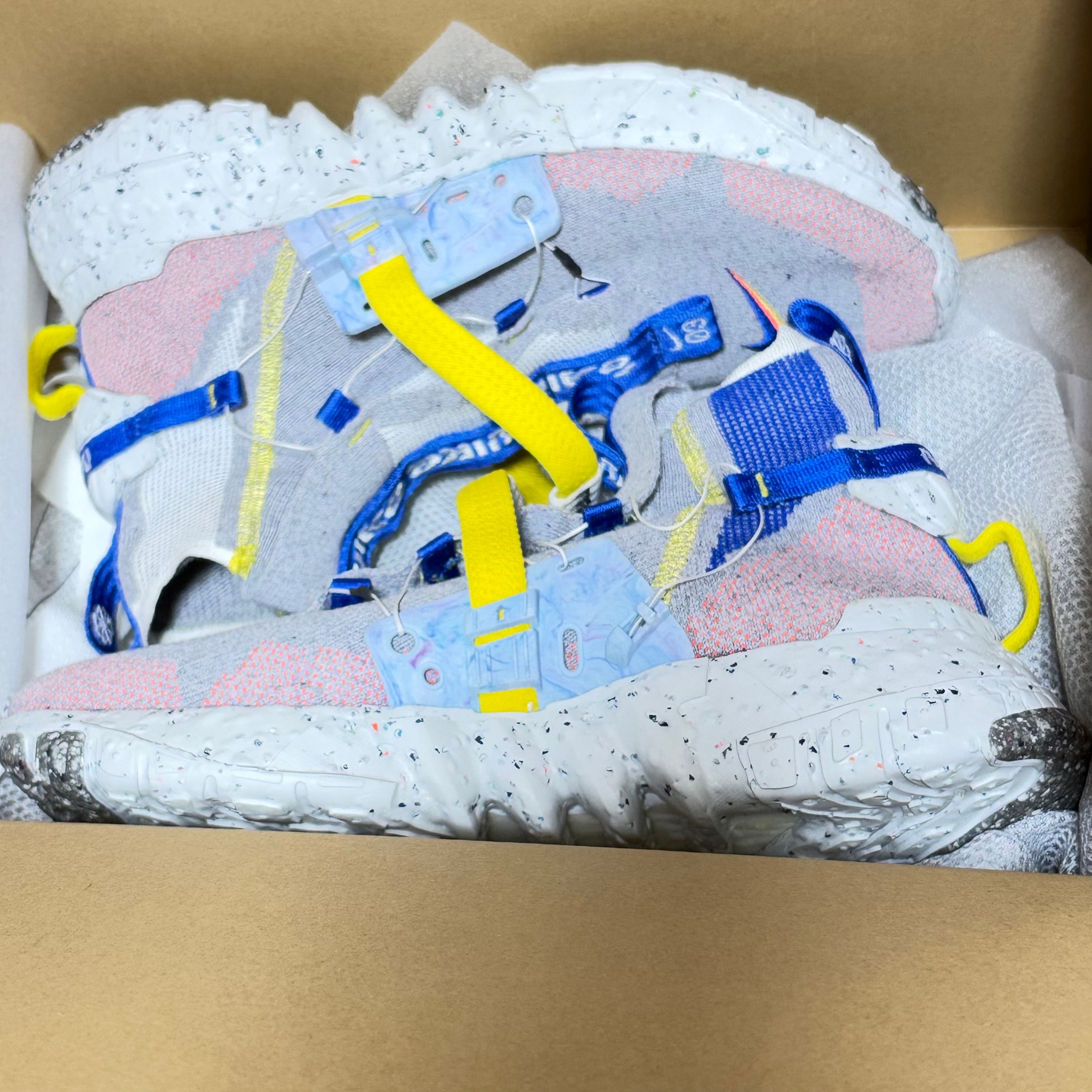 NIKE "SPACE HIPPIE COLLECTION" 03 VOLT