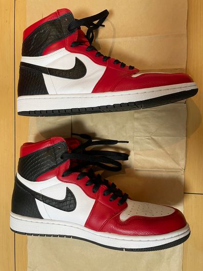 Nike Women's Air Jordan 1 High OG "Satin Red"