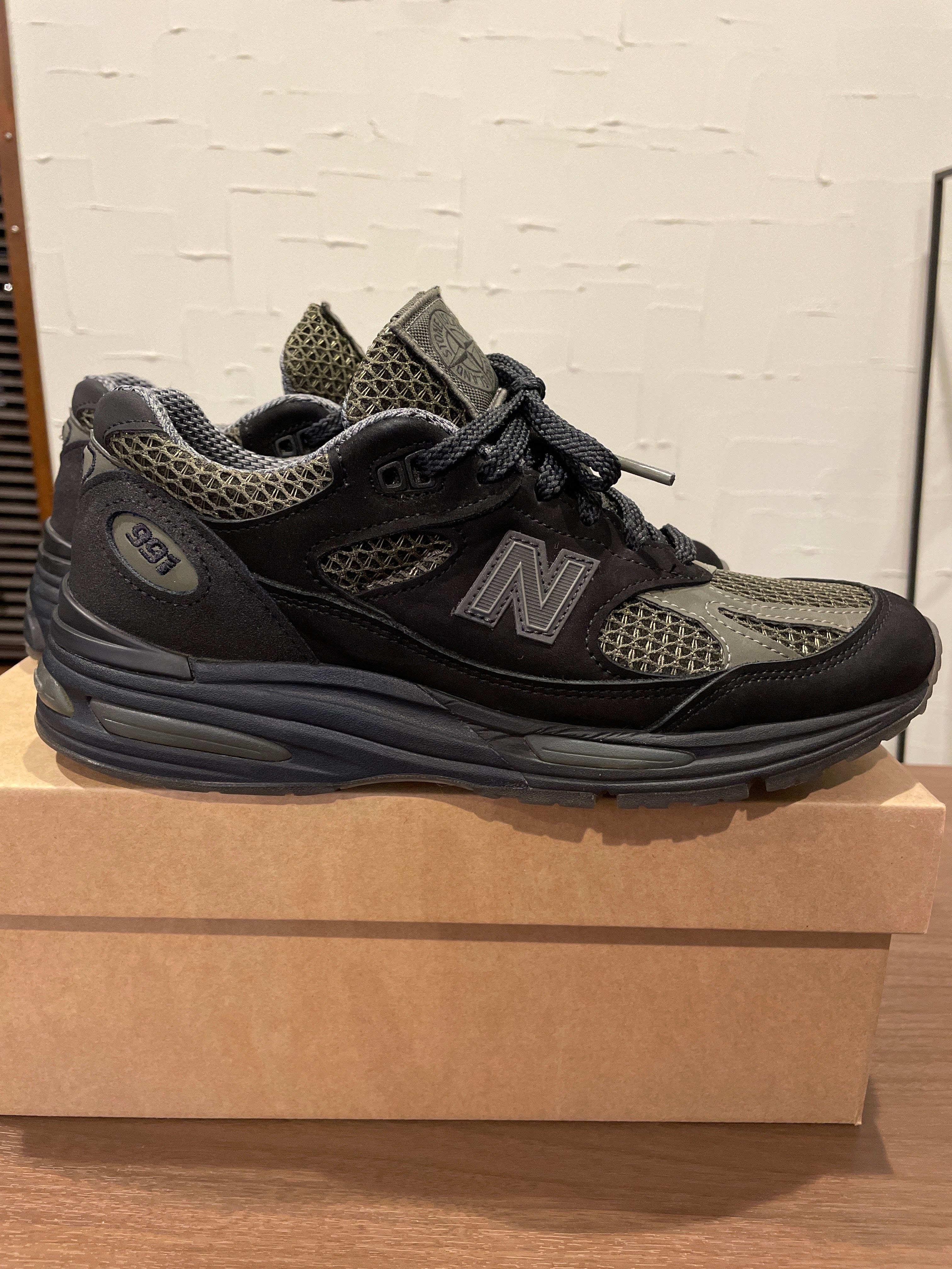 Stone Island × New Balance 991V2 "Black"