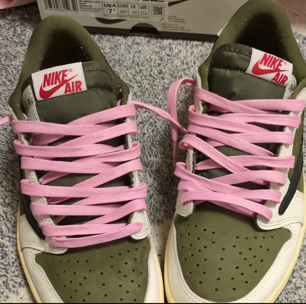 Travis Scott × Nike Air Jordan 1 Low OG SP "Reverse Olive"