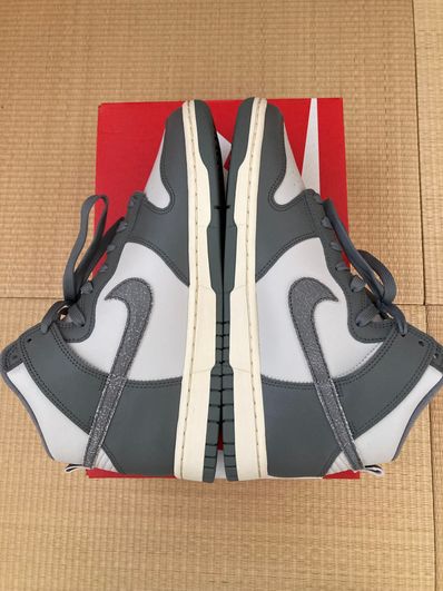 Nike Dunk High Retro SE Vintage "Light Bone and Tumbled Grey"