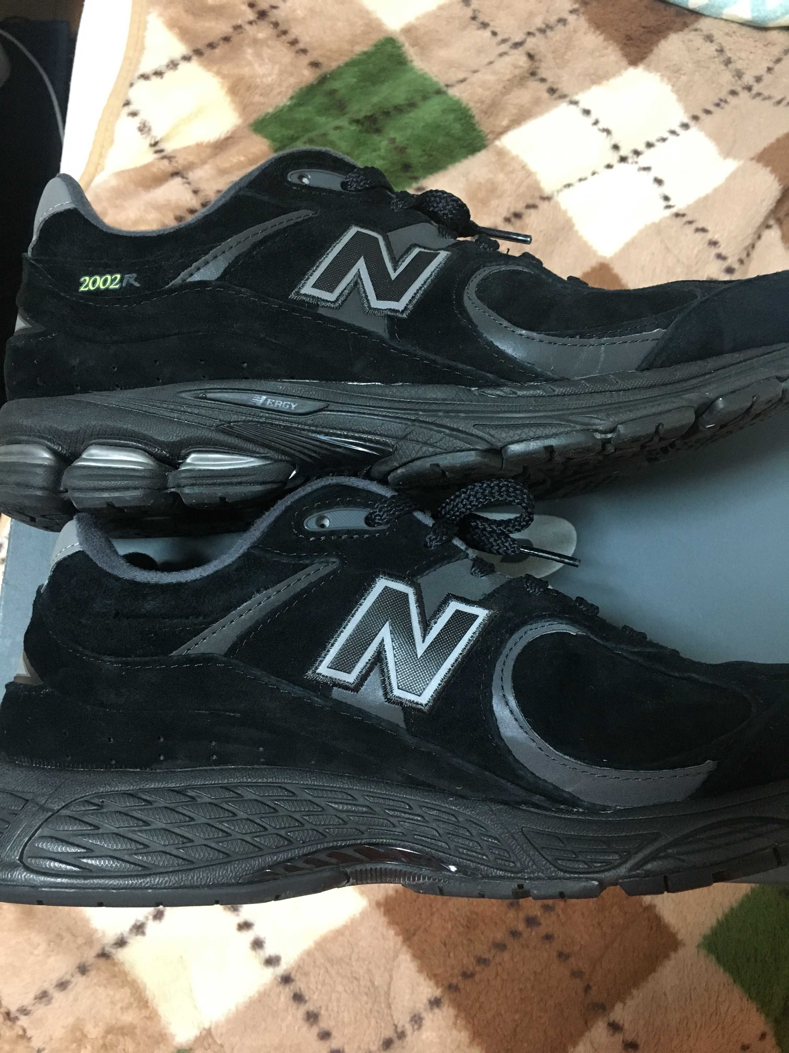 New Balance 2002R "Black"