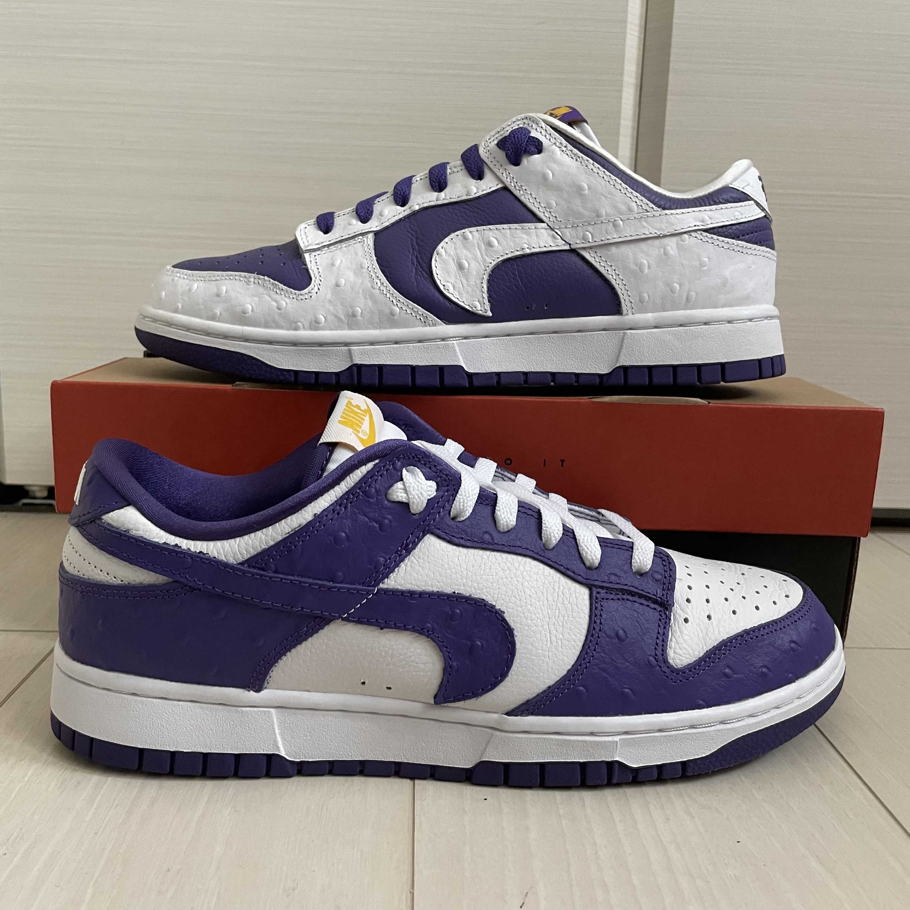 Nike Women's Dunk Low "Made You Look"