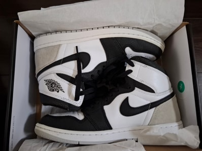 Nike Air Jordan 1 High OG "Bleached Coral"