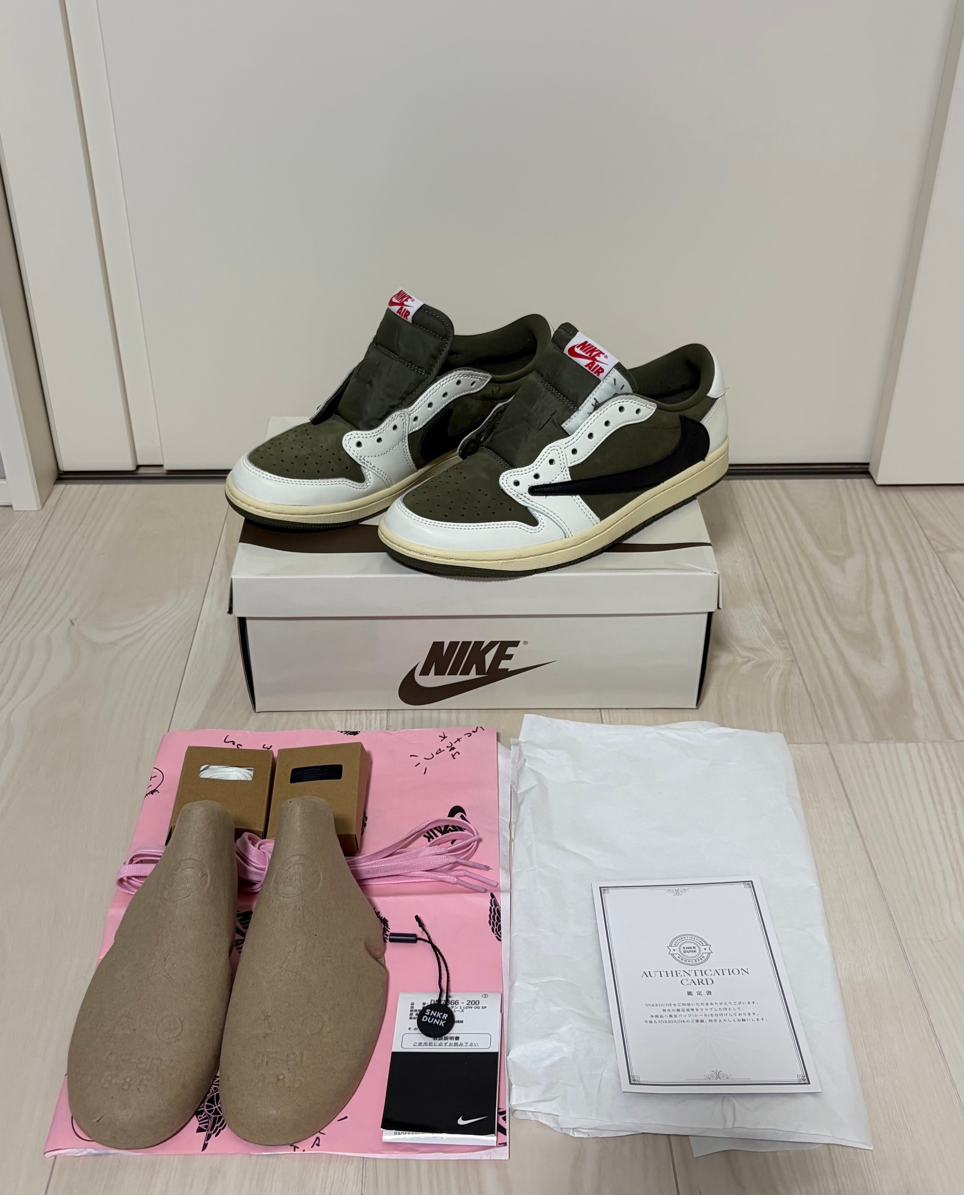 トラヴィススコット × ナイキ エアジョーダン1 ロー OG SP 