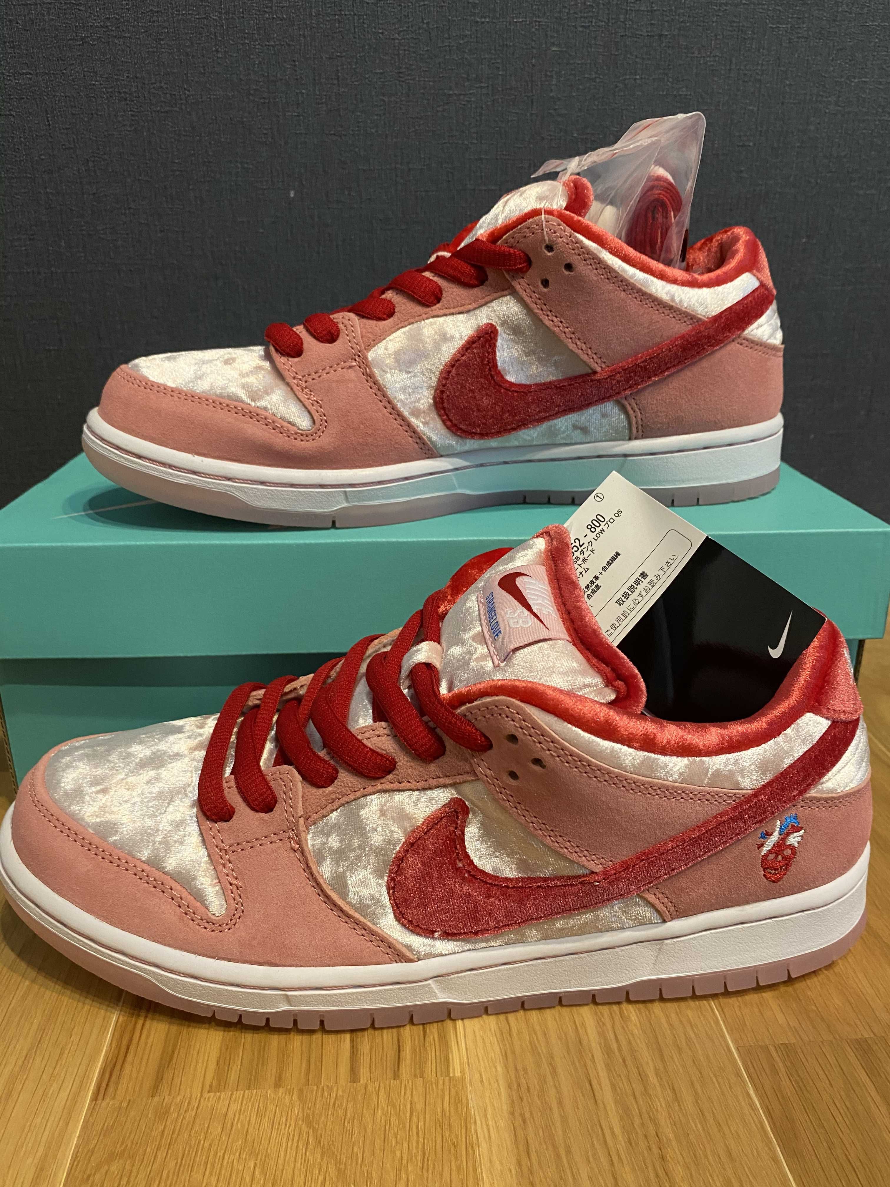 Strangelove × Nike SB Dunk Low "Valentine’s Day"