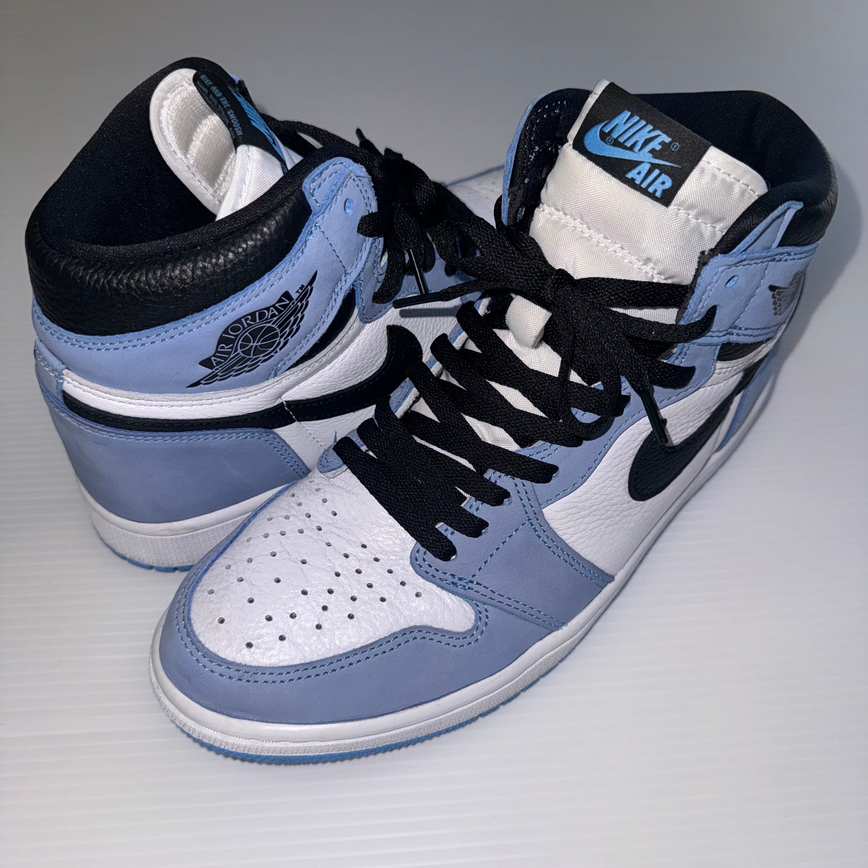 Nike Air Jordan 1 High OG "University Blue"