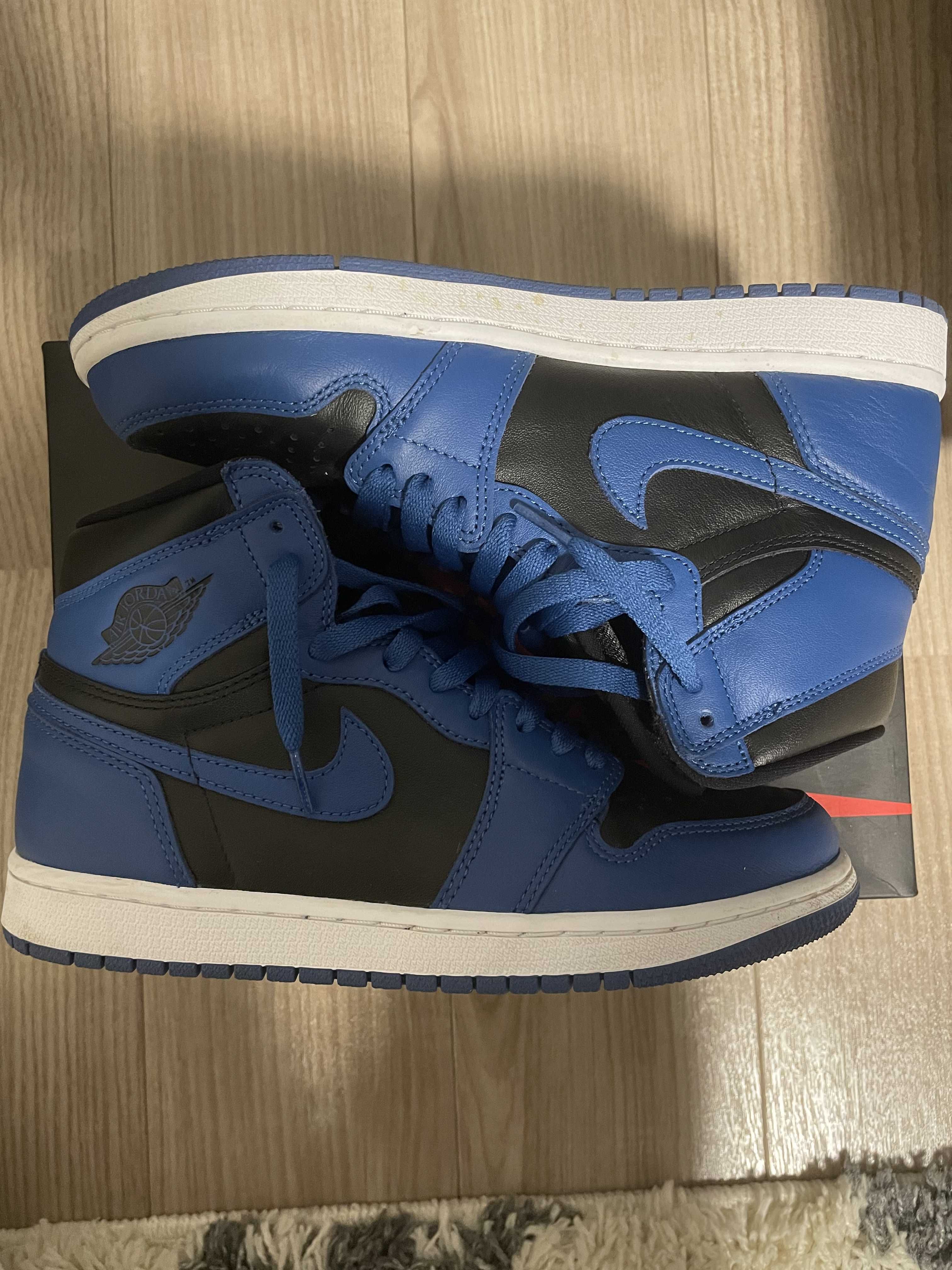 Nike Air Jordan 1 Retro High OG "Dark Marina Blue"