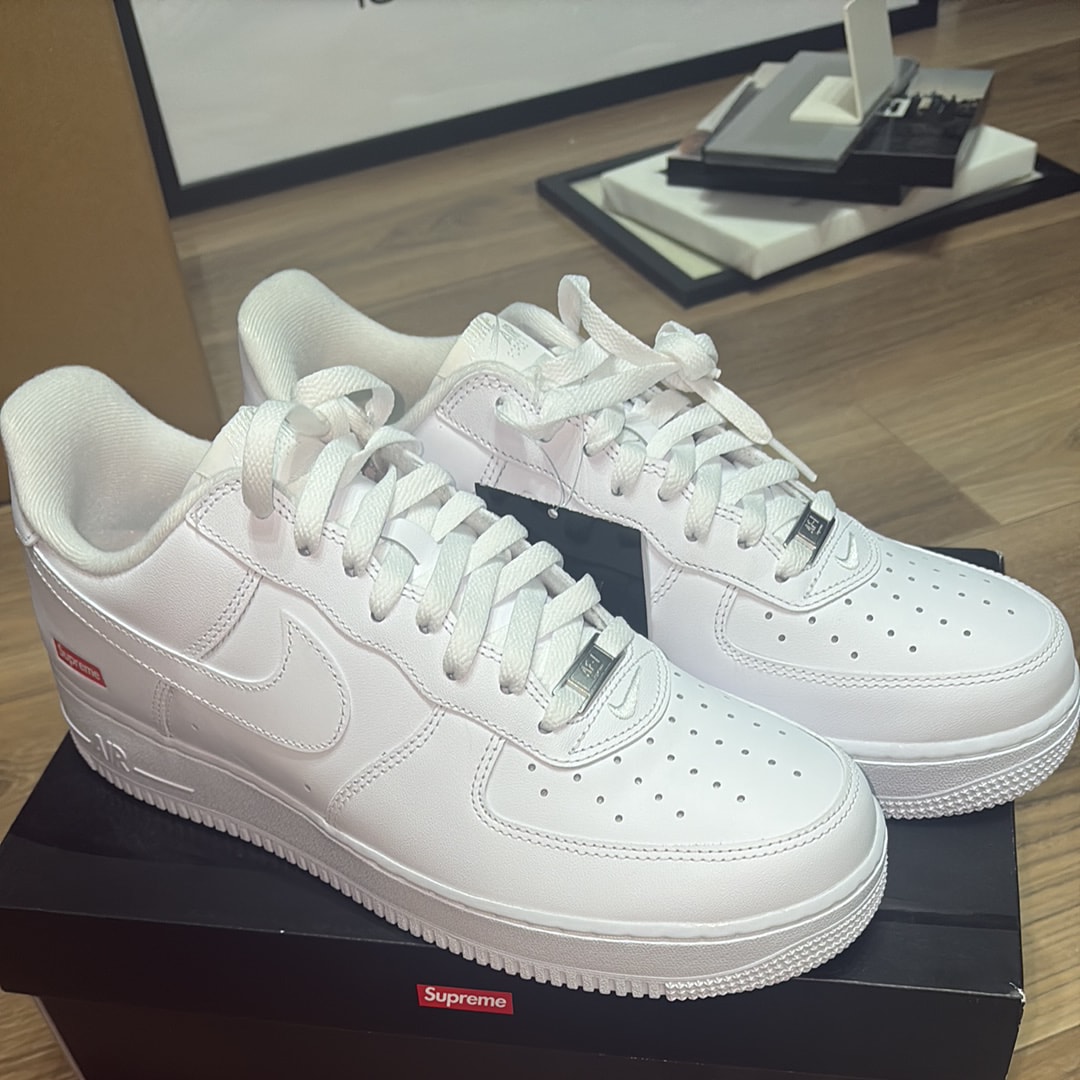 Supreme × Nike Air Force 1 Low "White"