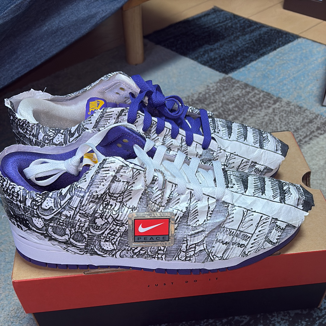 Nike Women's Dunk Low "Made You Look"