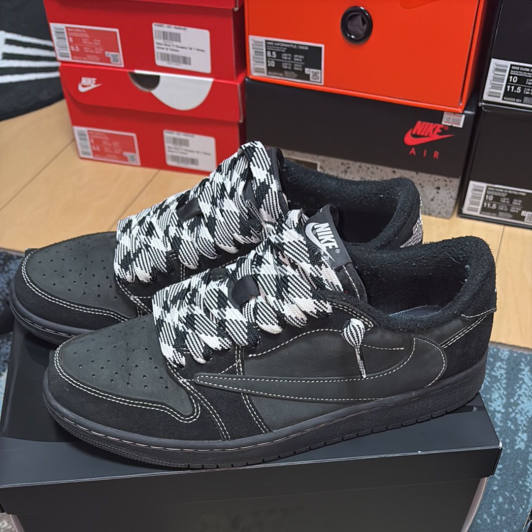 Travis Scott × Nike Air Jordan 1 Low OG SP "Black Phantom"