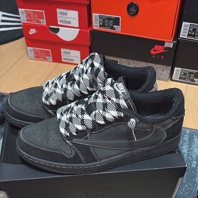 Travis Scott × Nike Air Jordan 1 Low OG SP "Black Phantom"