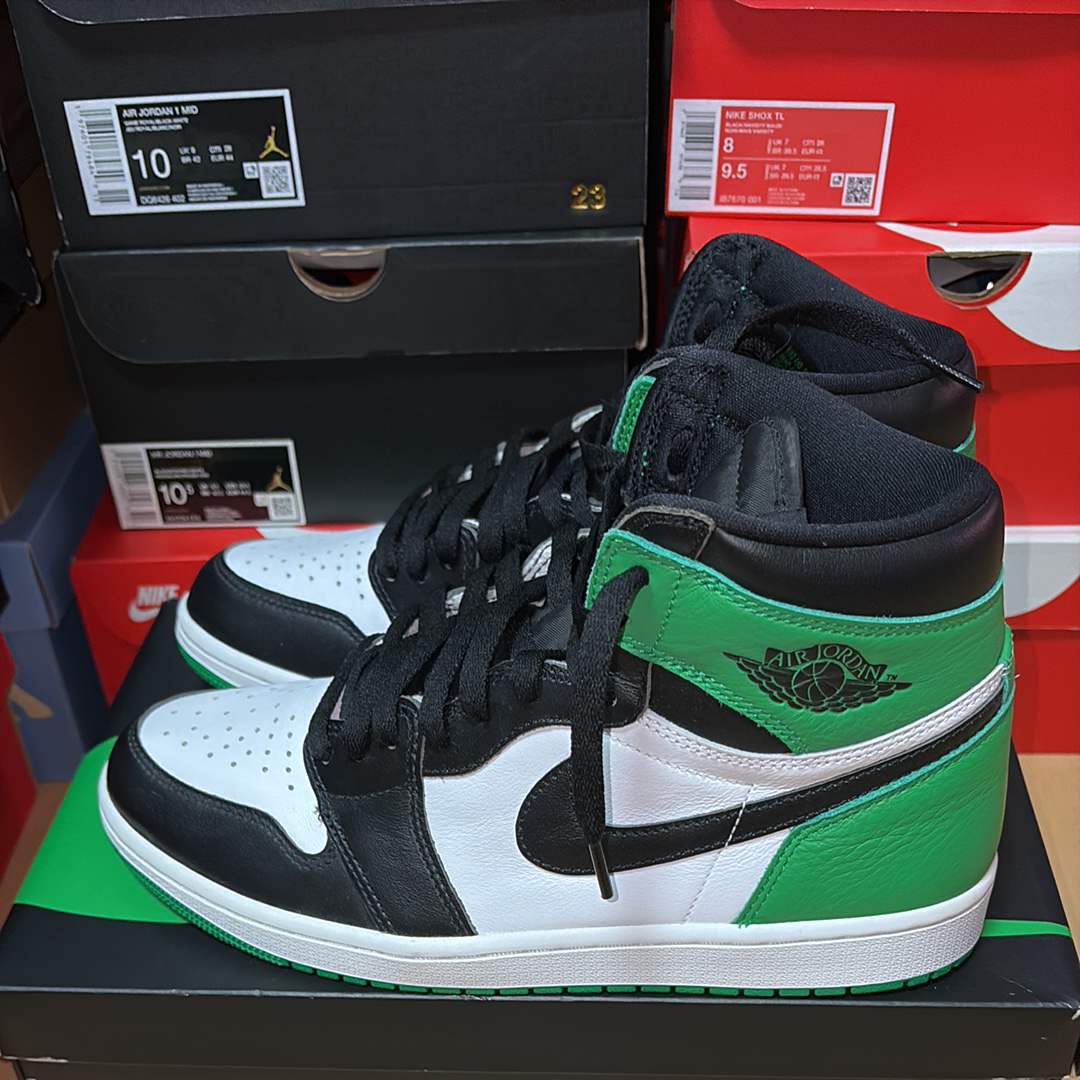 Nike Air Jordan 1 Retro High OG "Celtics/Black and Lucky Green" (2023)