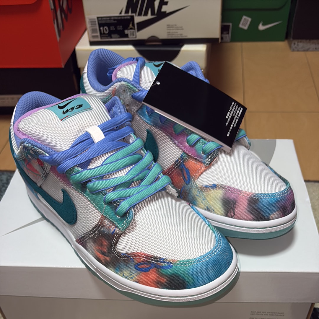 Futura × Nike SB Dunk Low "White and Geode Teal"