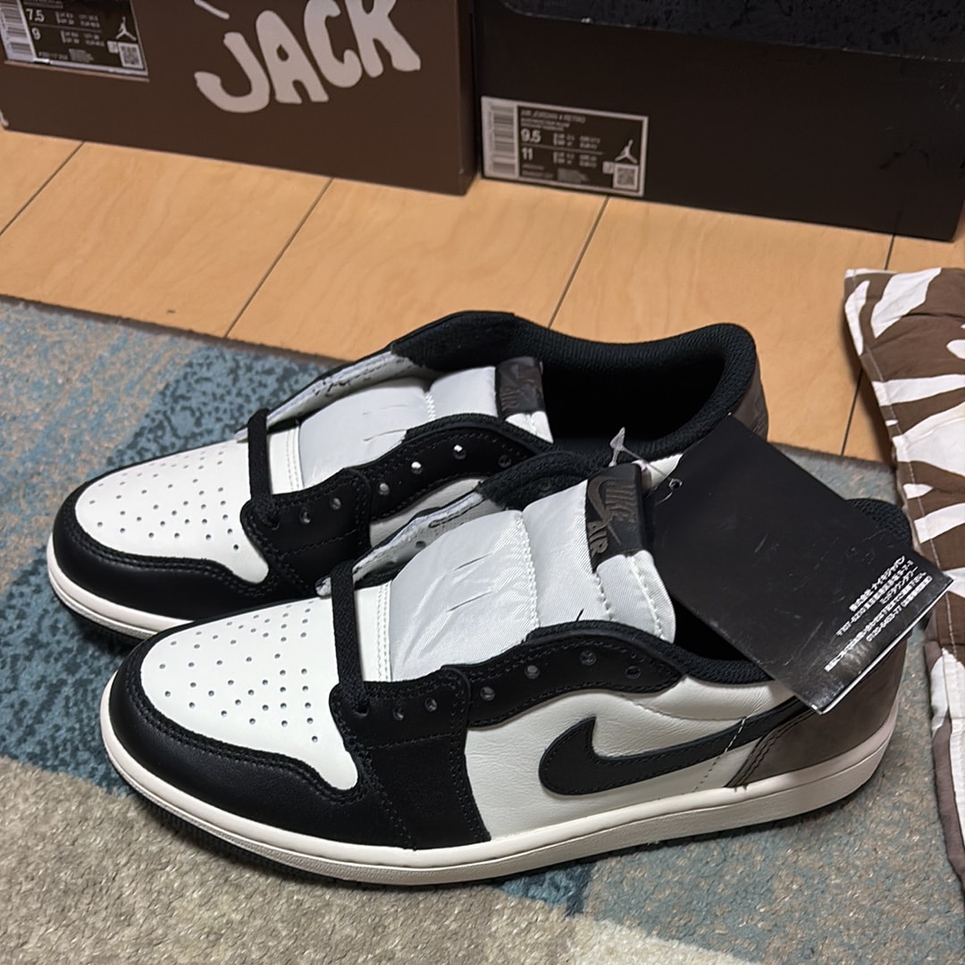 ナイキ エアジョーダン1 レトロ ロー OG "モカ"