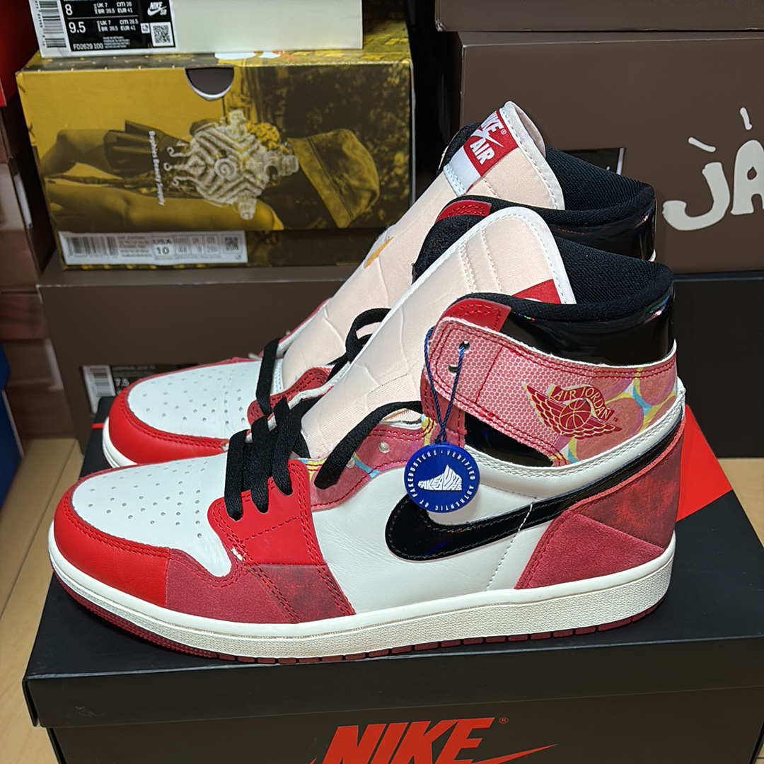 Spider-Man × Nike Air Jordan 1 Retro High OG SP "Spider-Man: Across the Spider-Verse/University Red"