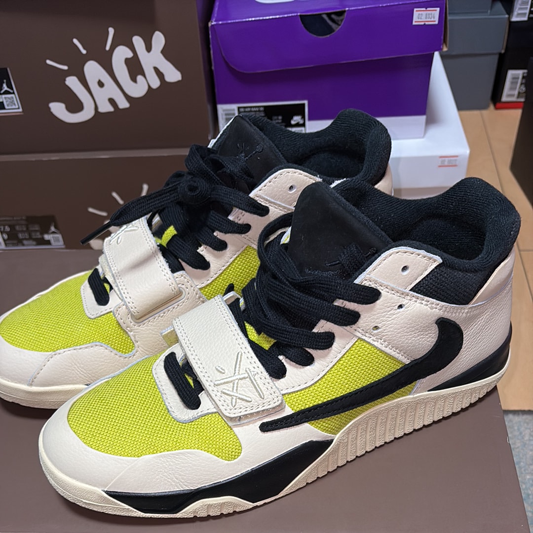 トラヴィススコット × ナイキ ジョーダン ジャンプマンジャック TR CJ1 T-Rexx "ブライトカクタス"