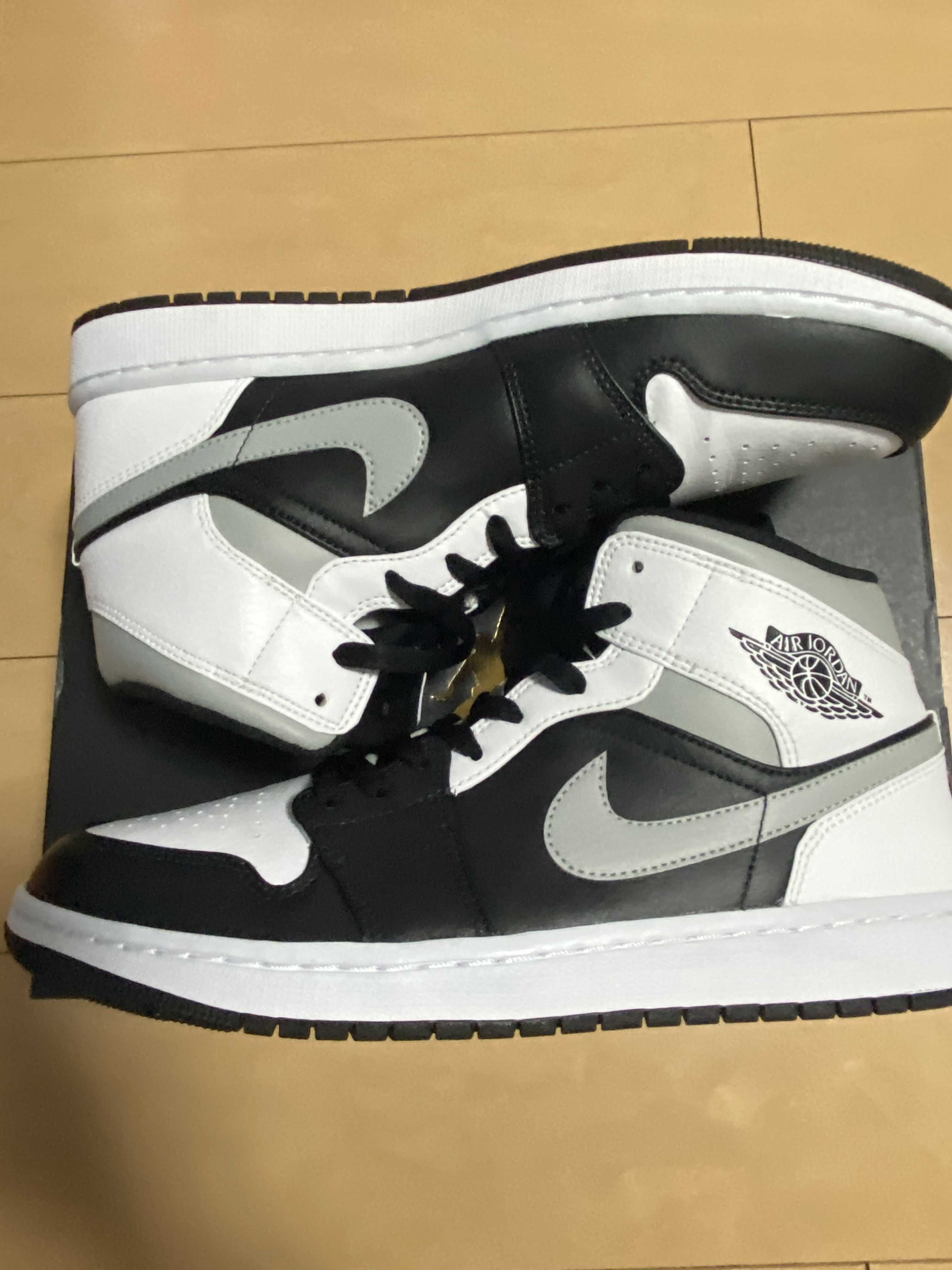 NIKE AIR JORDAN 1 MID "WHITE SHADOW"