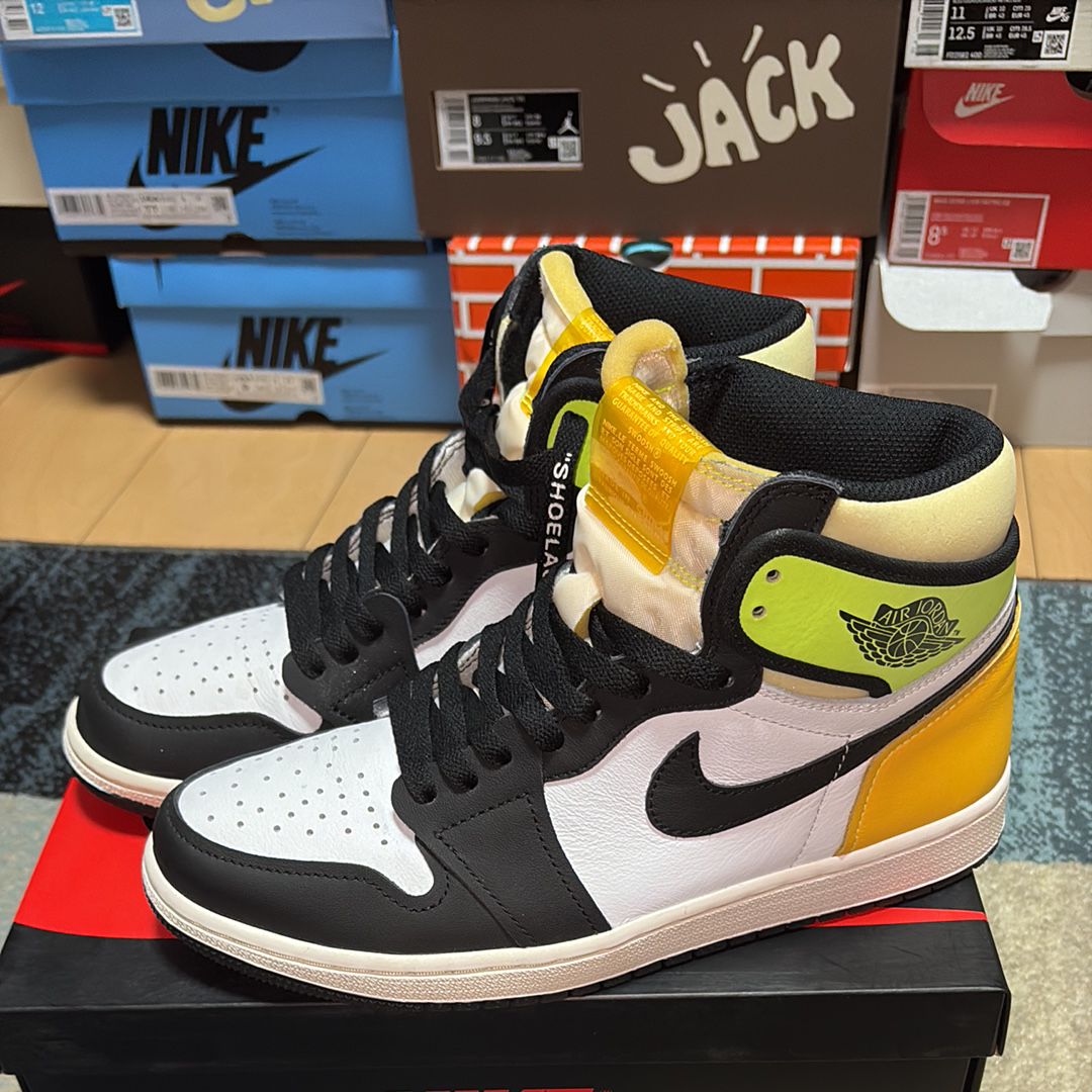 Nike Air Jordan 1 High OG "Volt Gold"