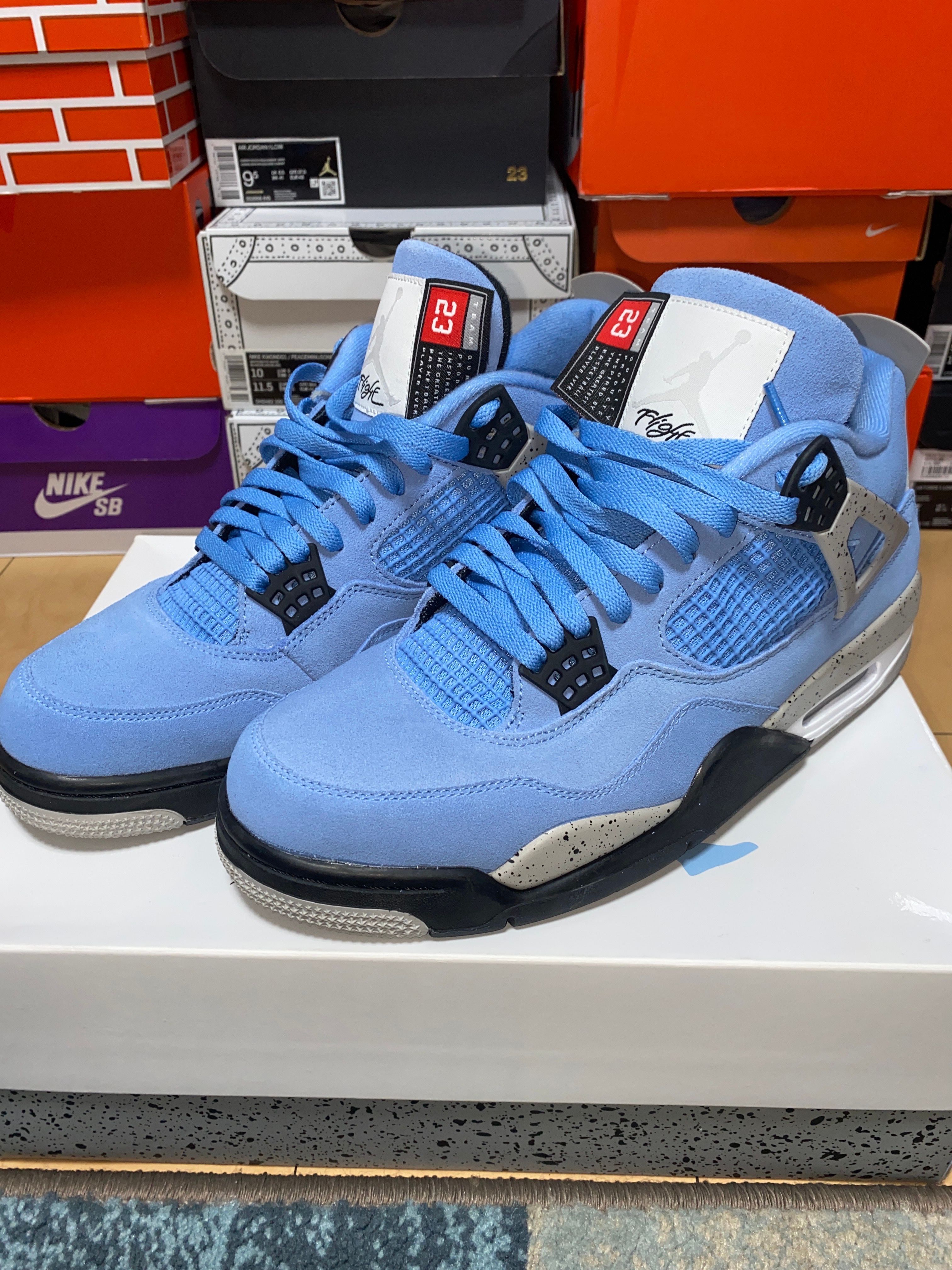 Nike Air Jordan 4 "University Blue"