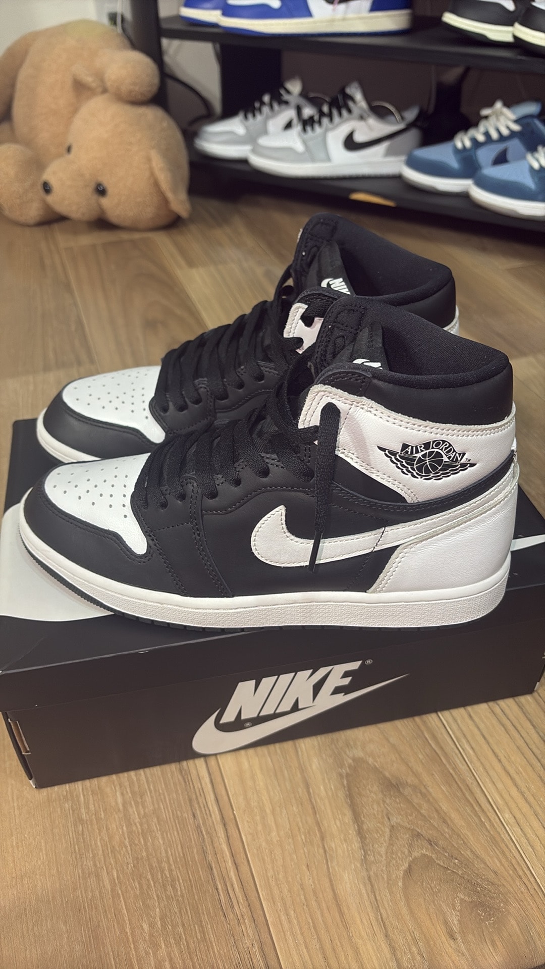 Nike Air Jordan 1 Retro High OG "Black/White"